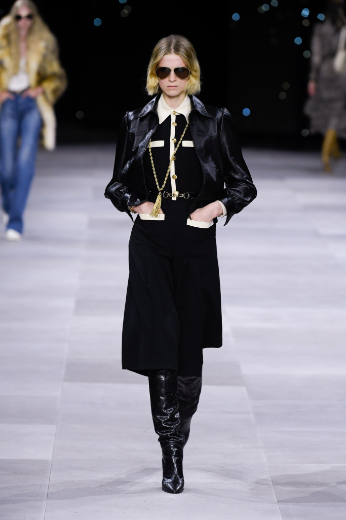 Look 50
