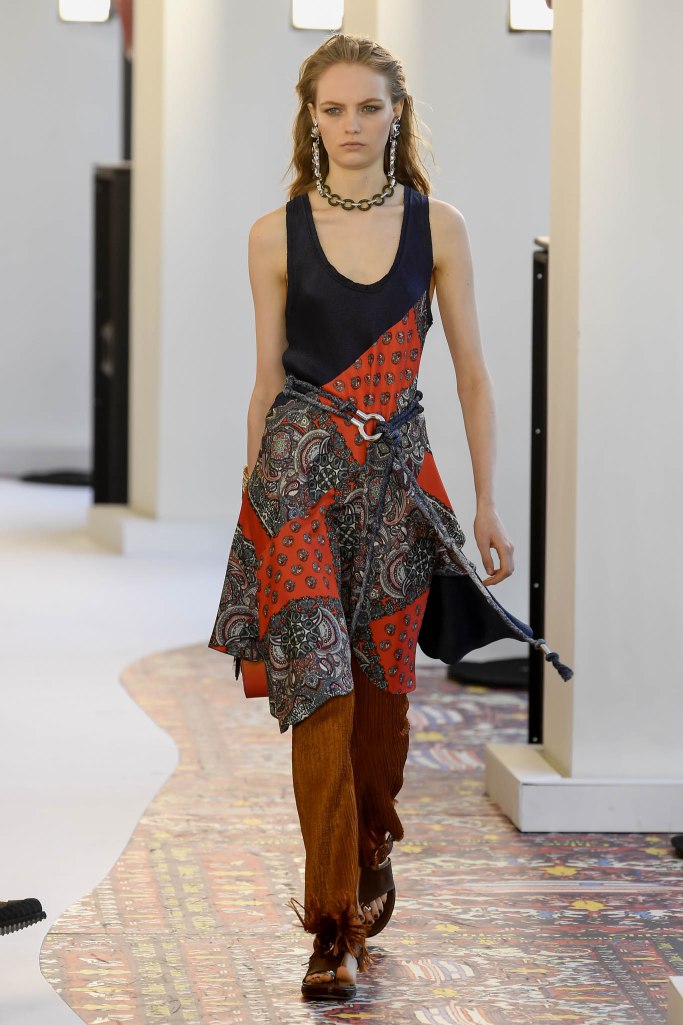 Look 16