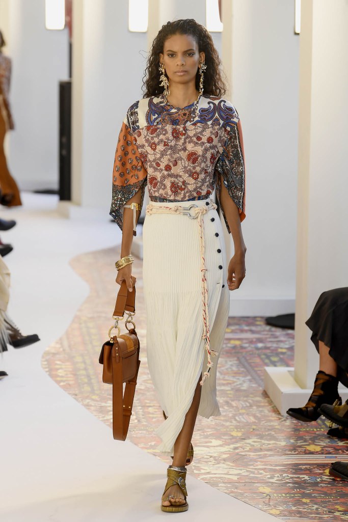 Look 19