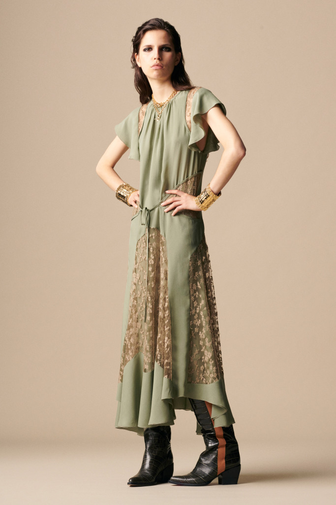 Look 16