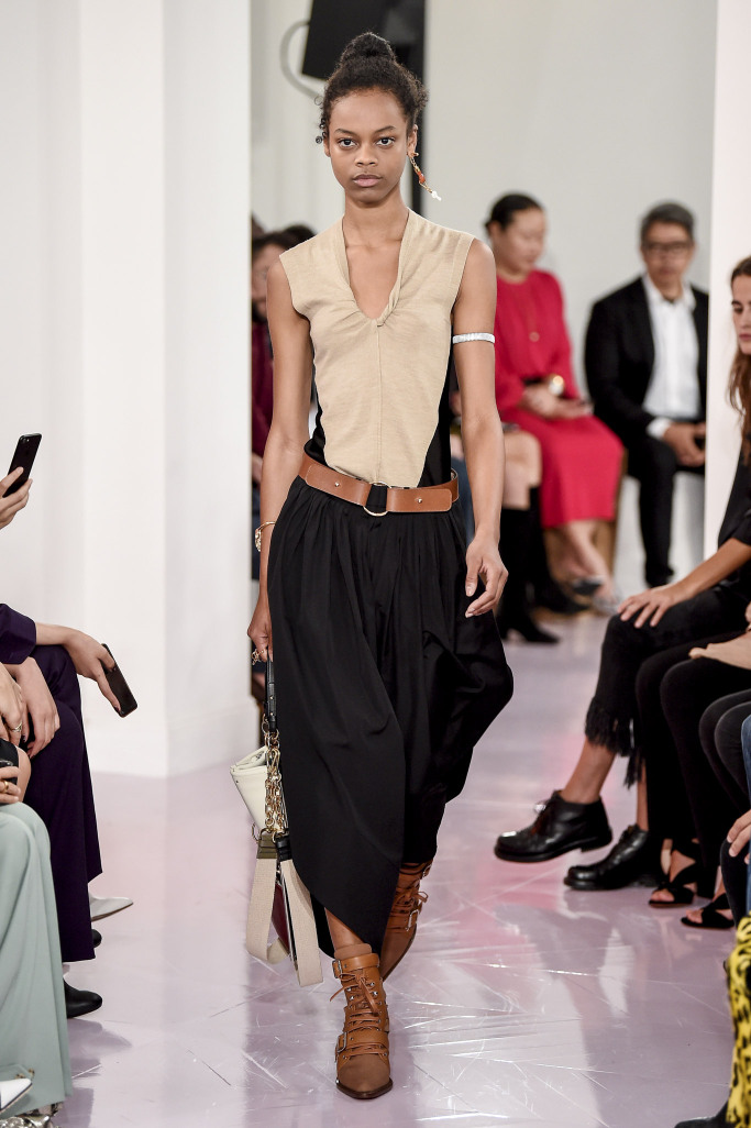 Look 18