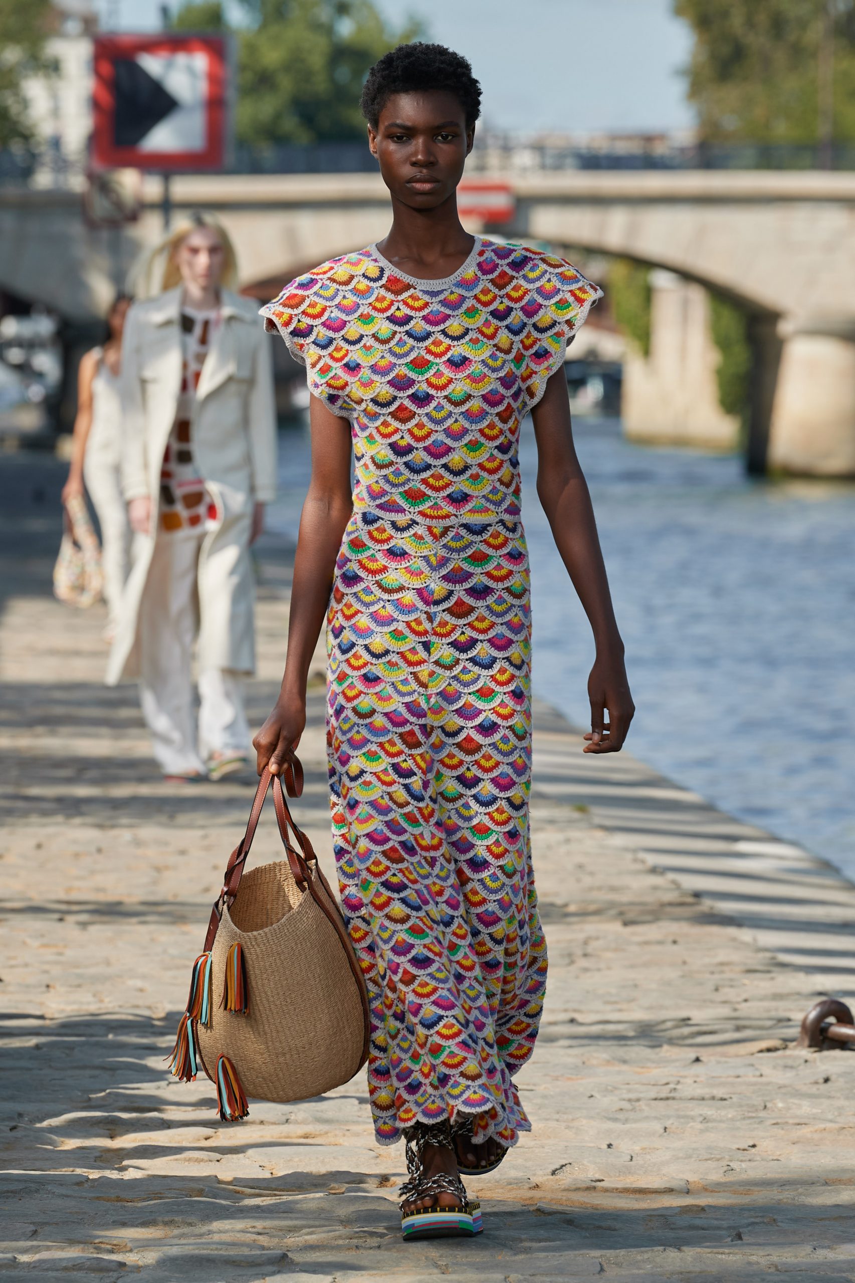Look 10