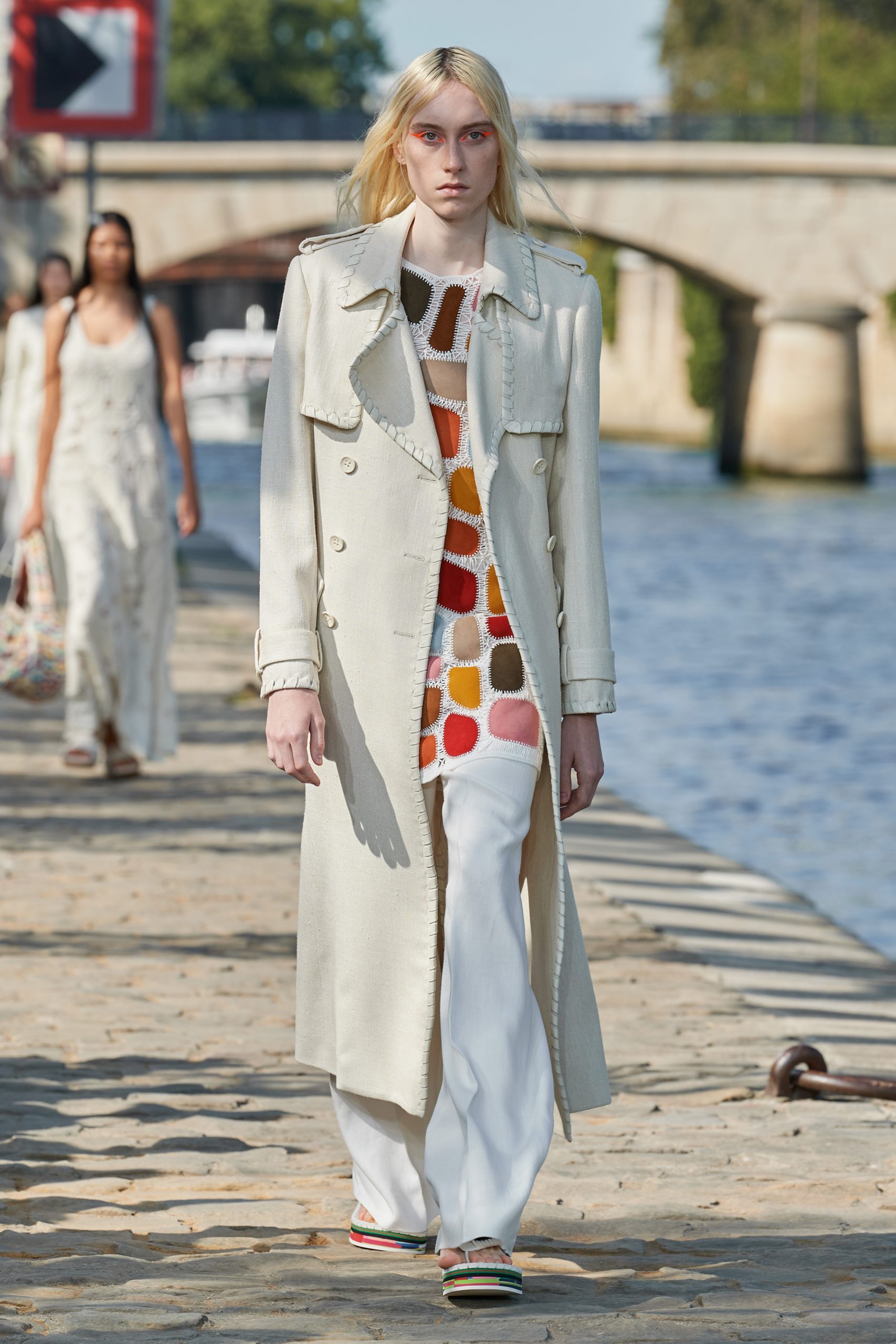 Look 11