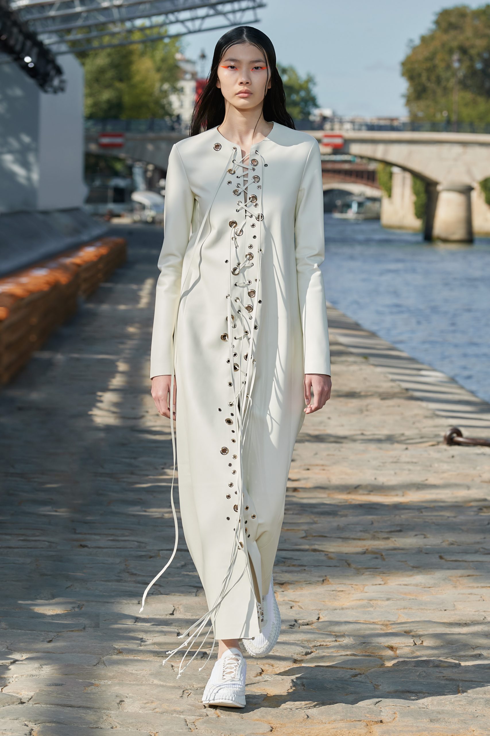 Look 13