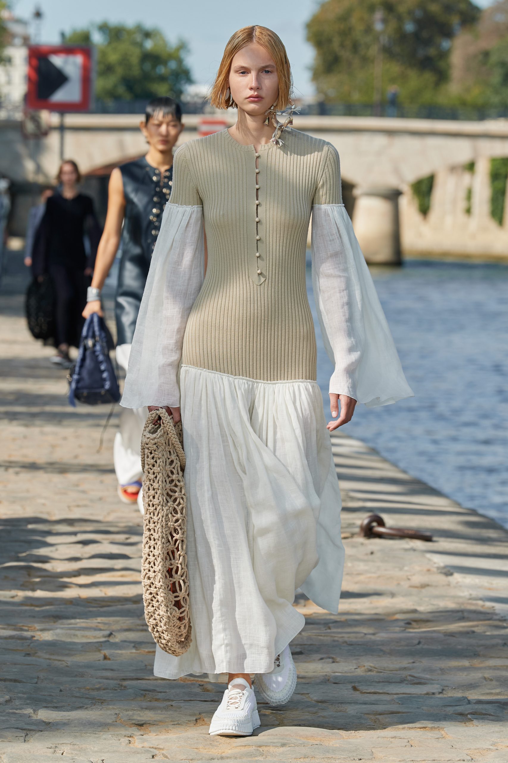 Look 14
