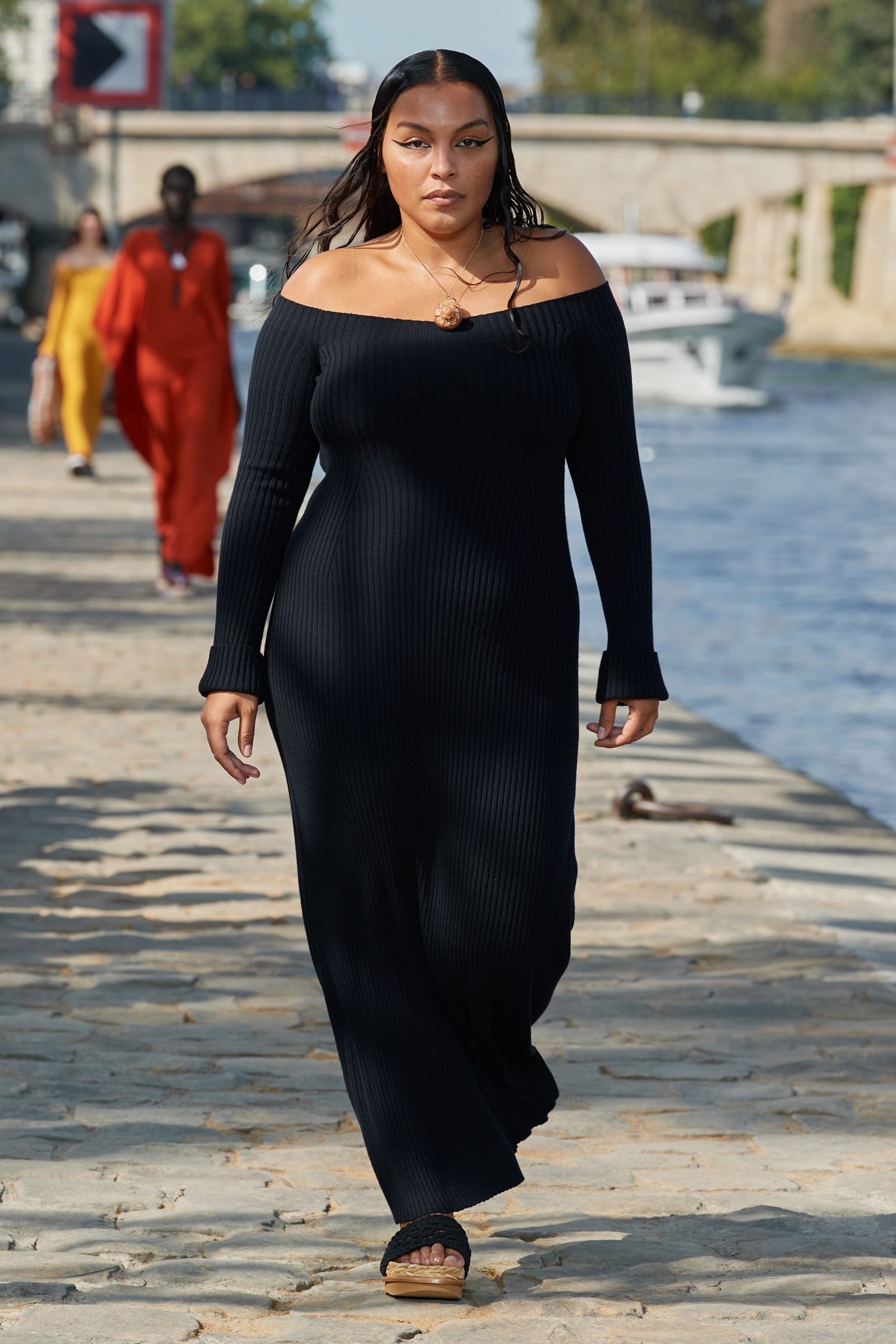 Look 19