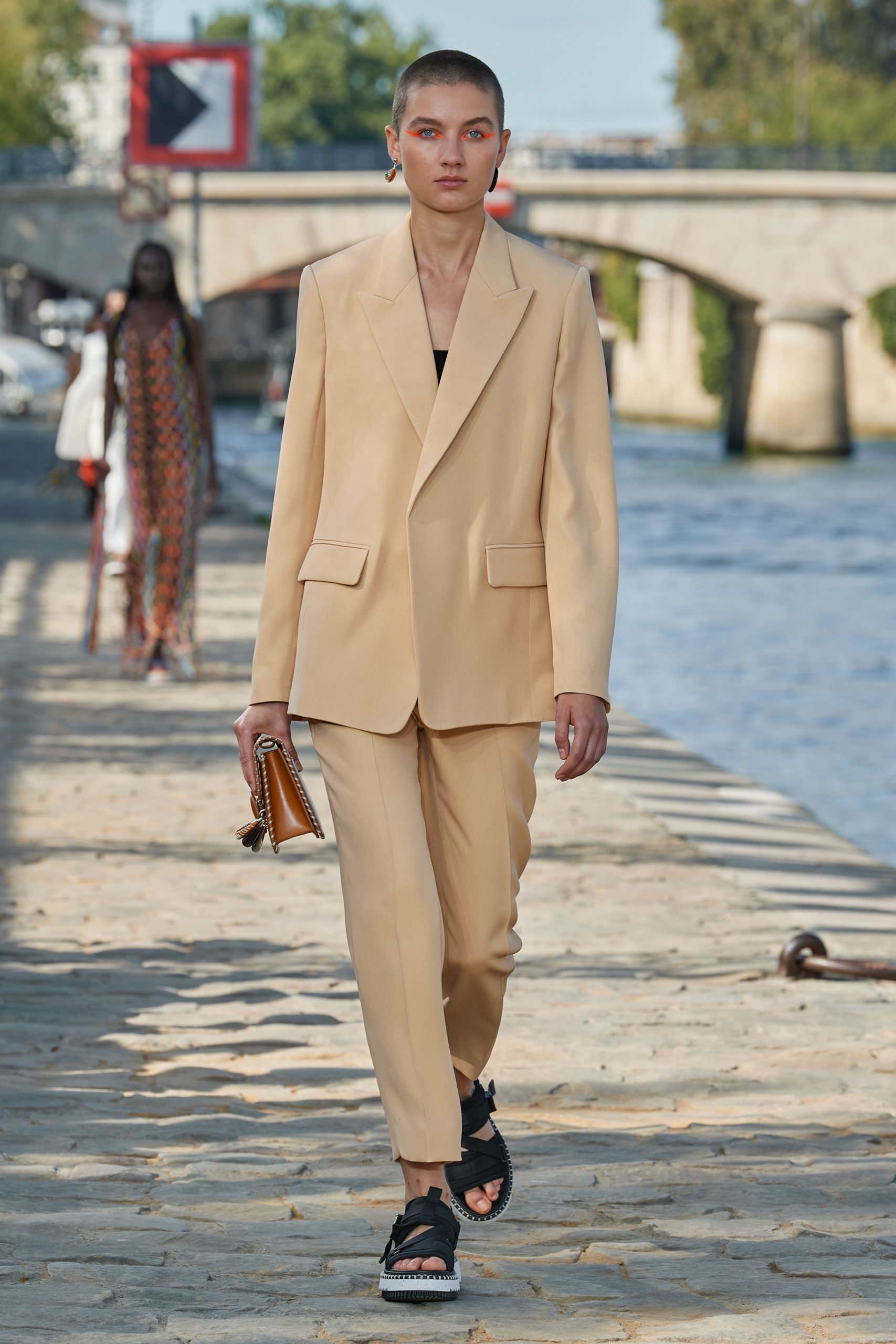Look 23