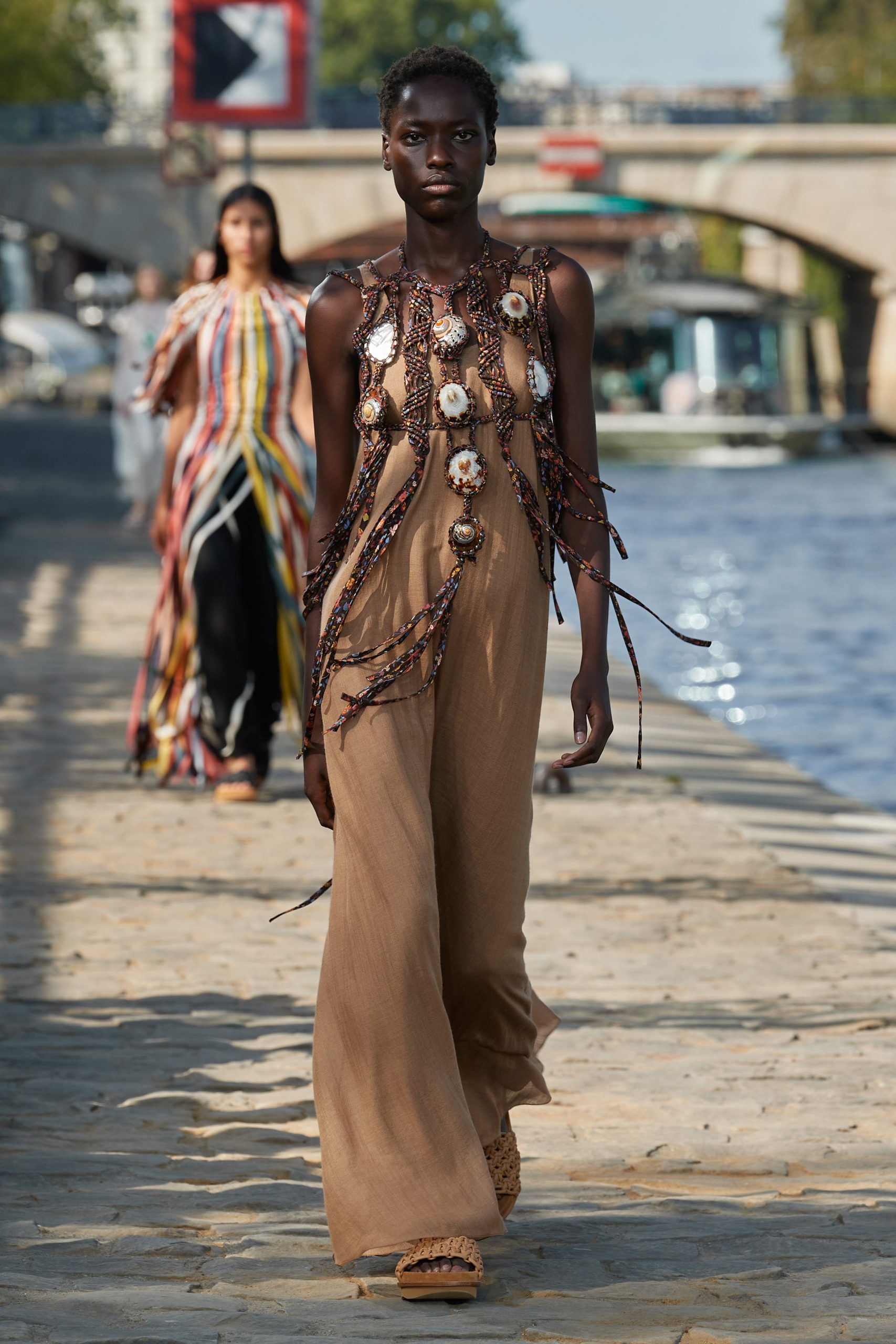 Look 27