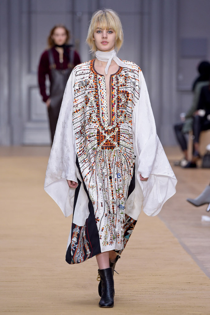 Look 15