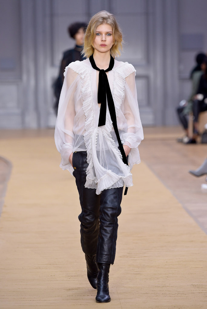 Look 18