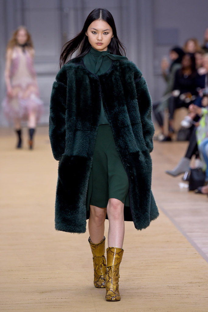 Look 28