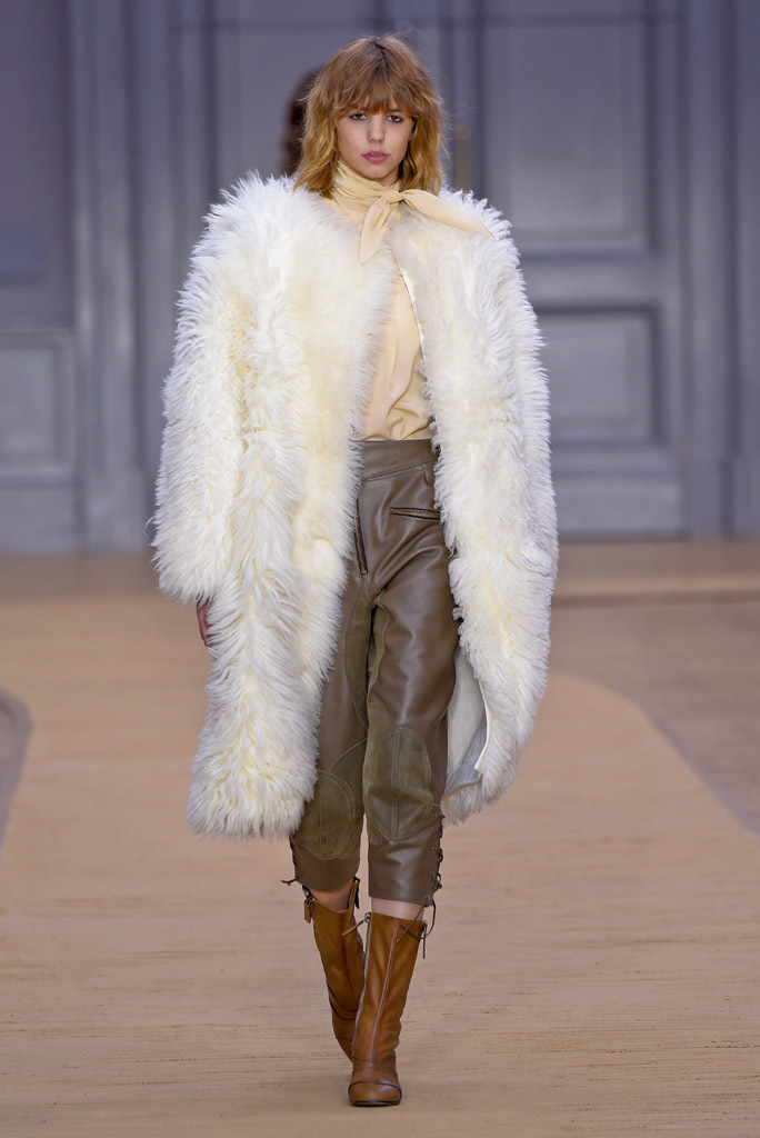 Look 32