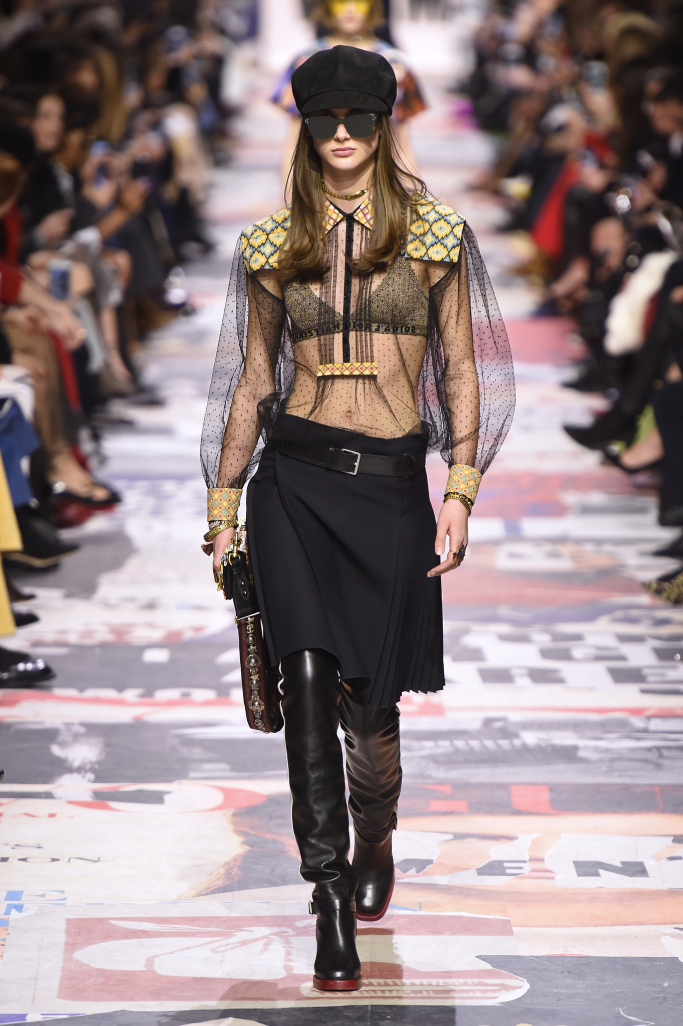 Look 10