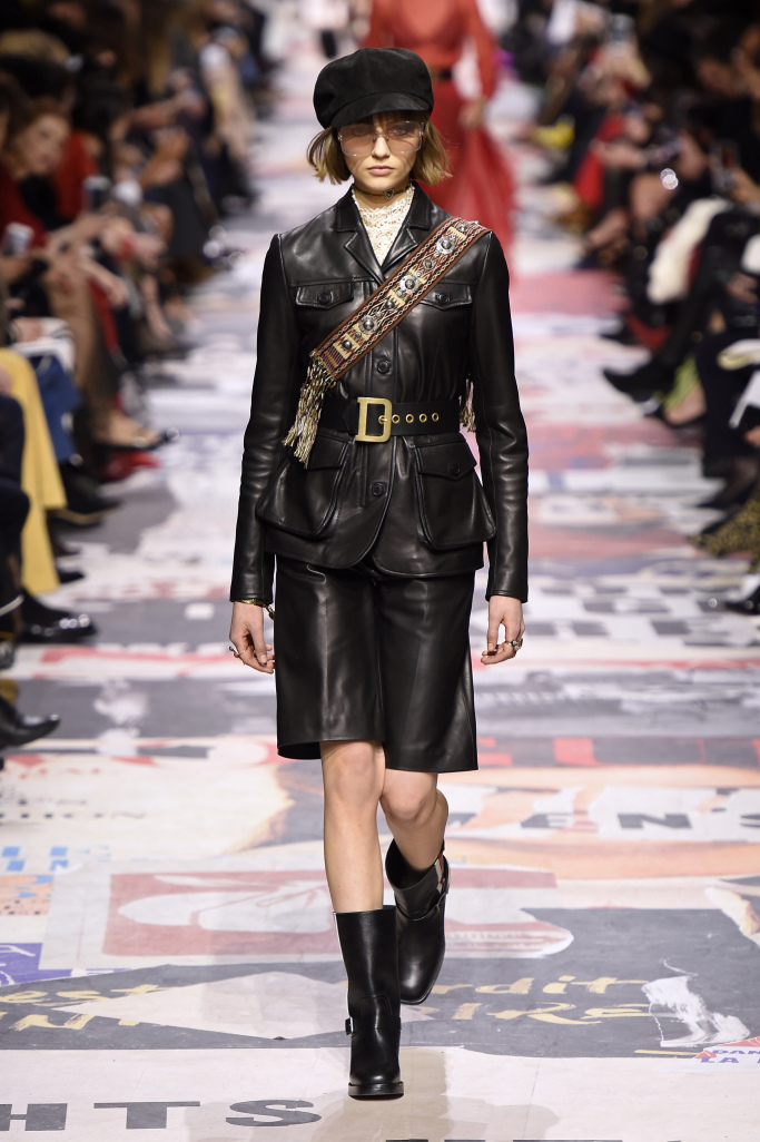 Look 16