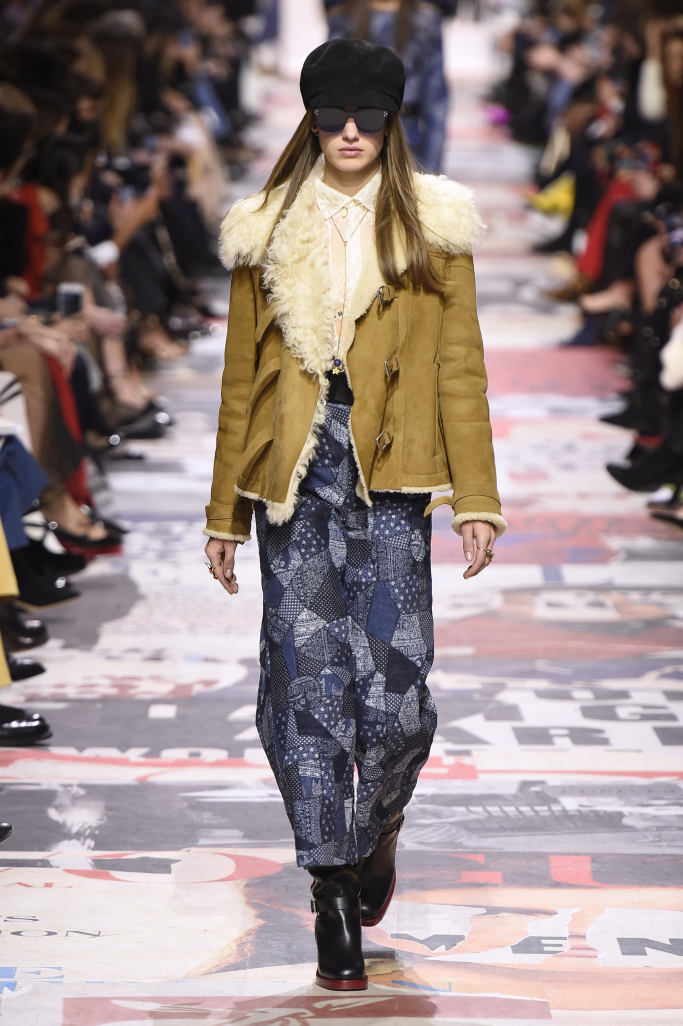 Look 28