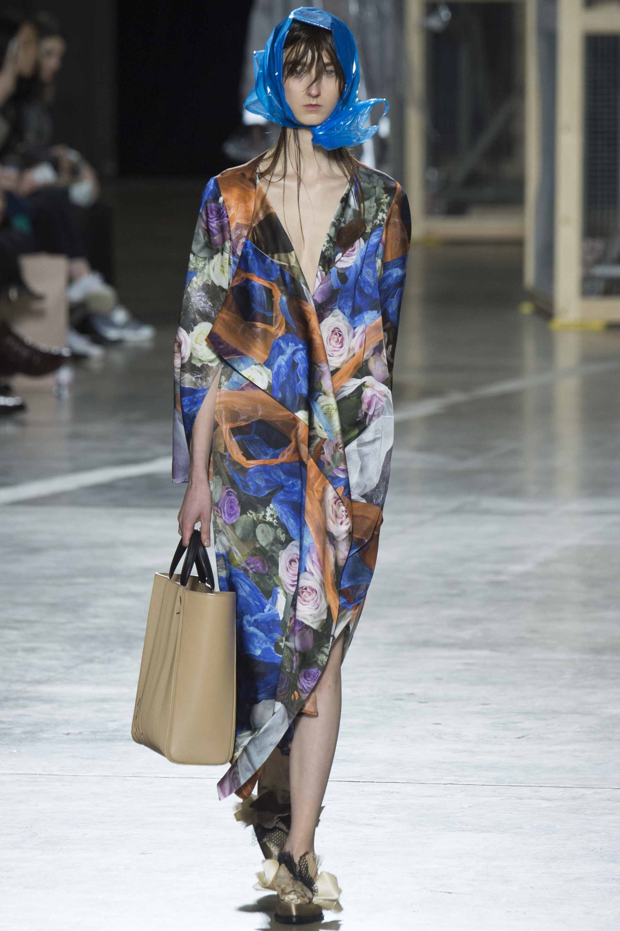 Look 10