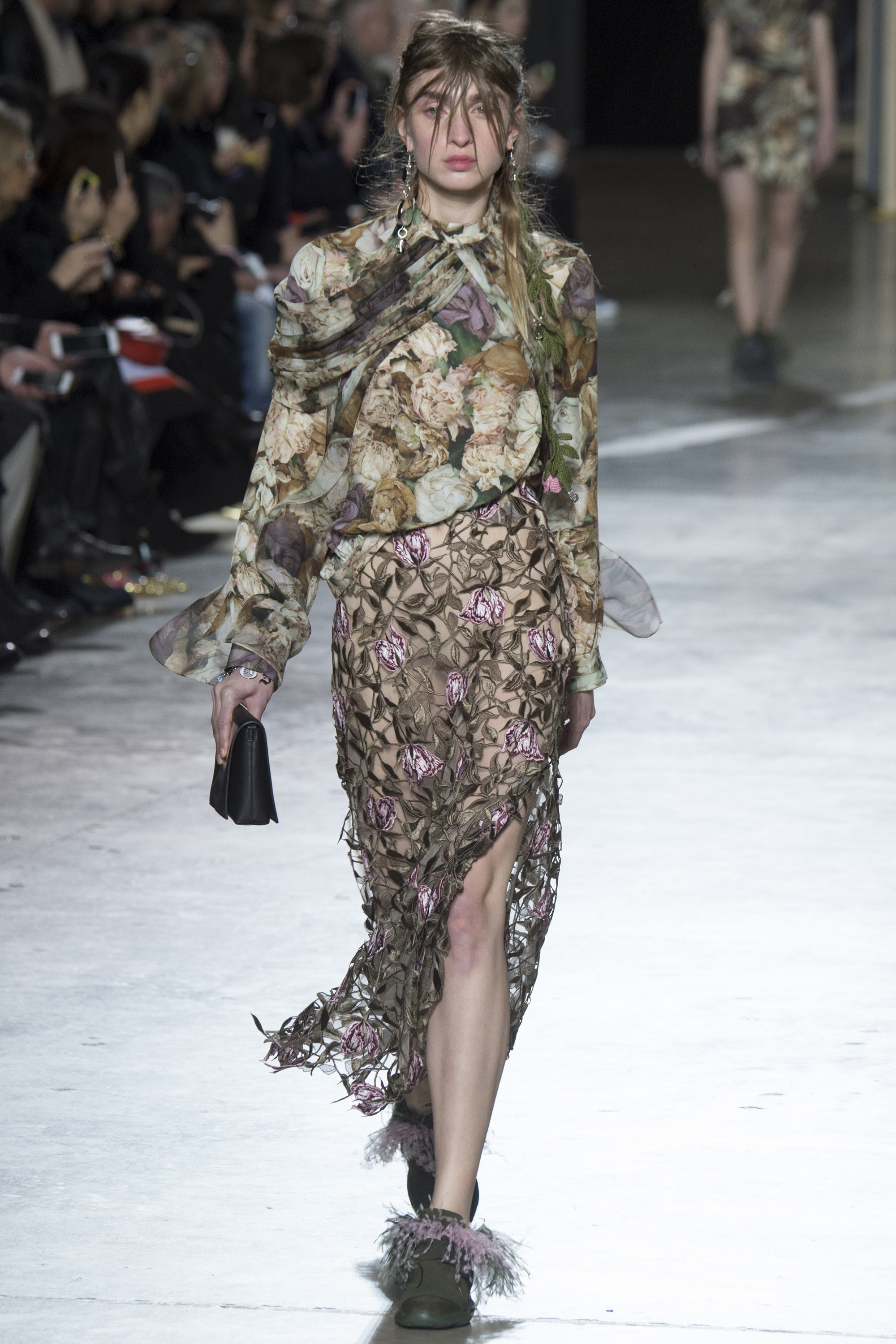 Look 17