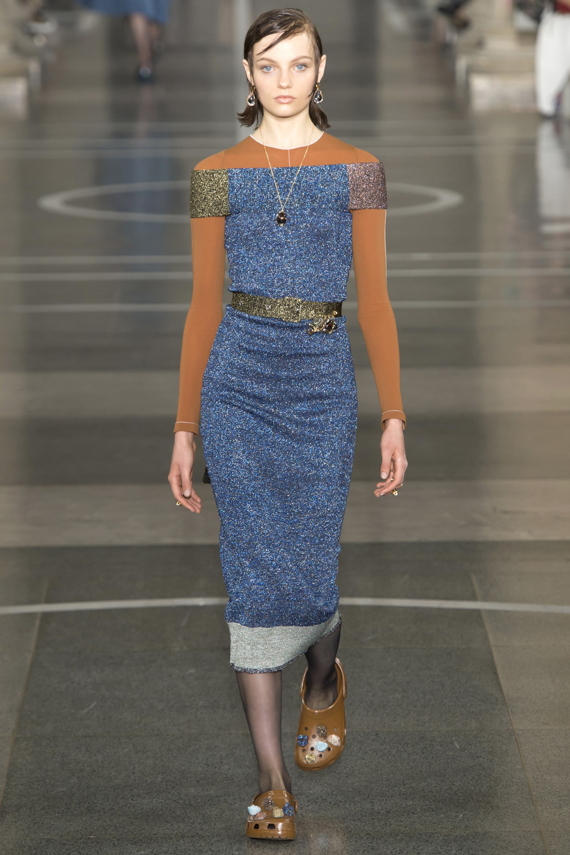 Look 11