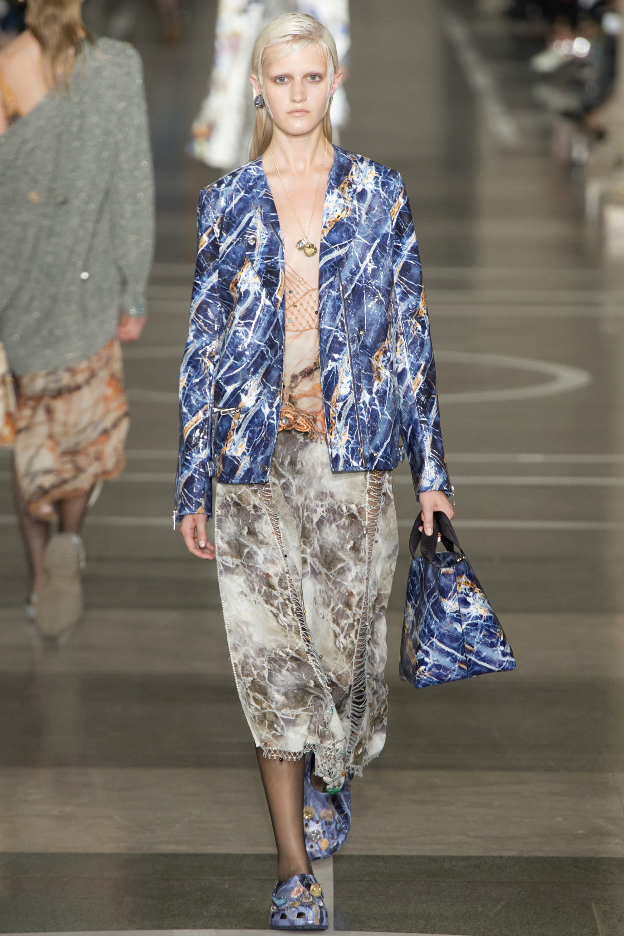 Look 14