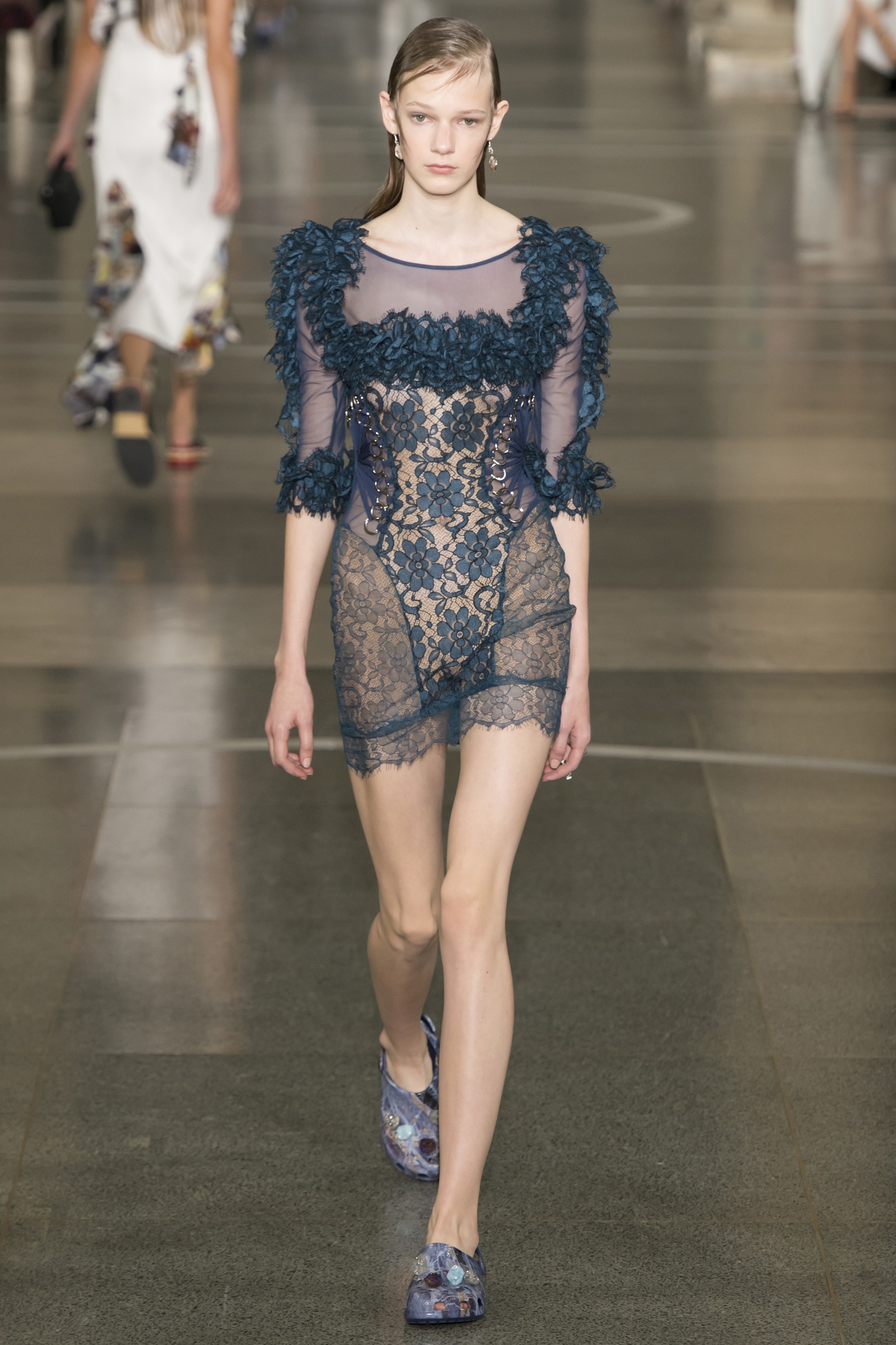 Look 19