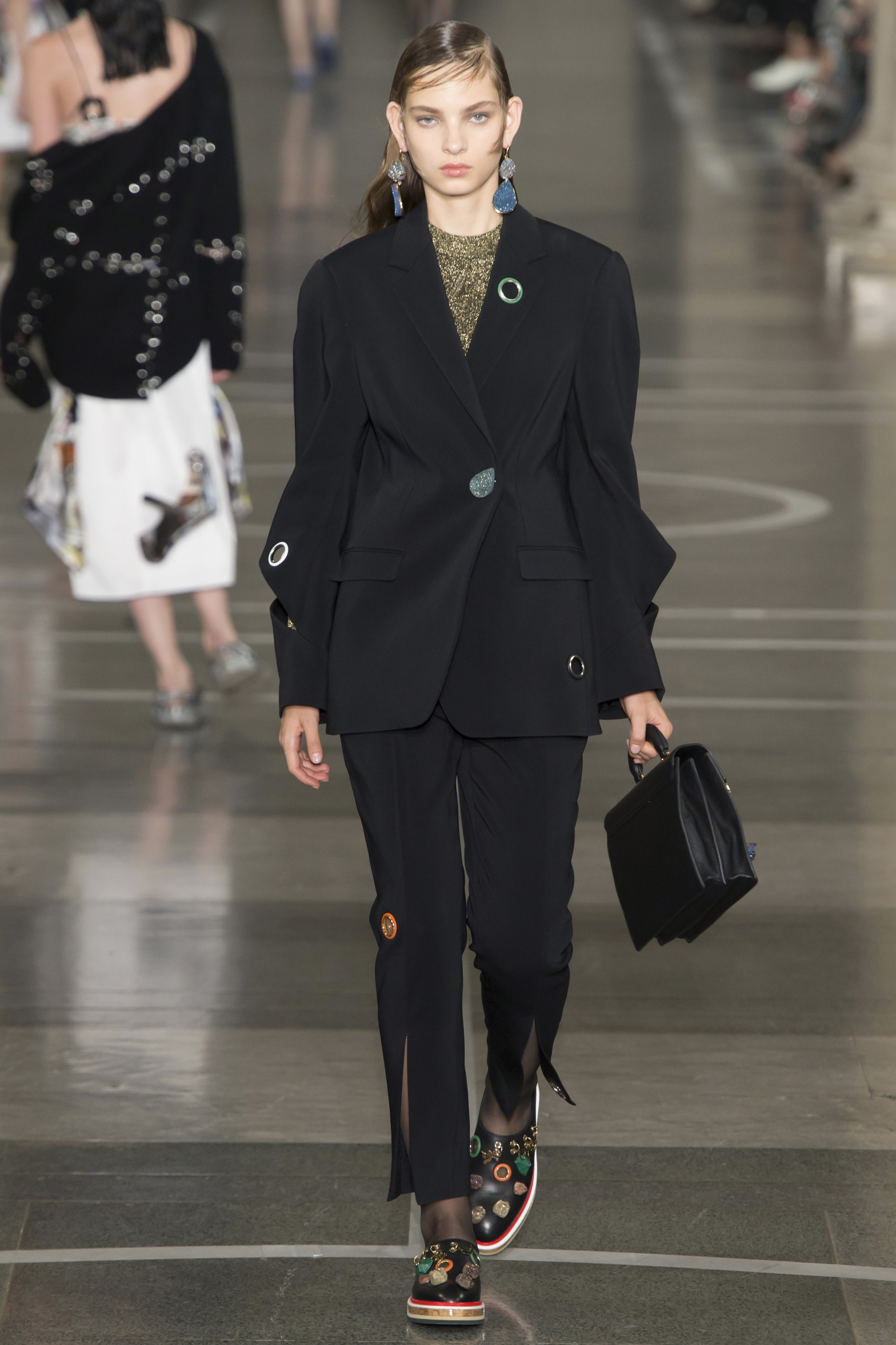 Look 22