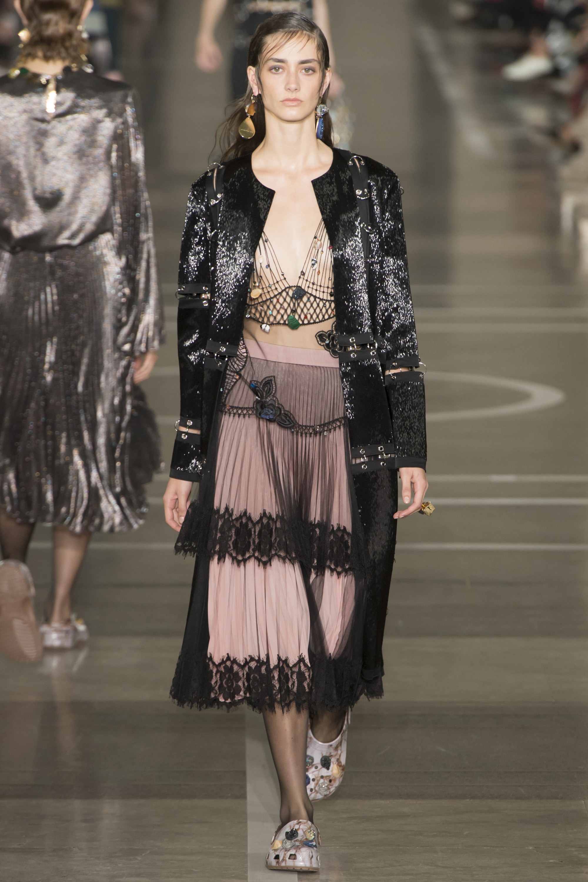Look 32