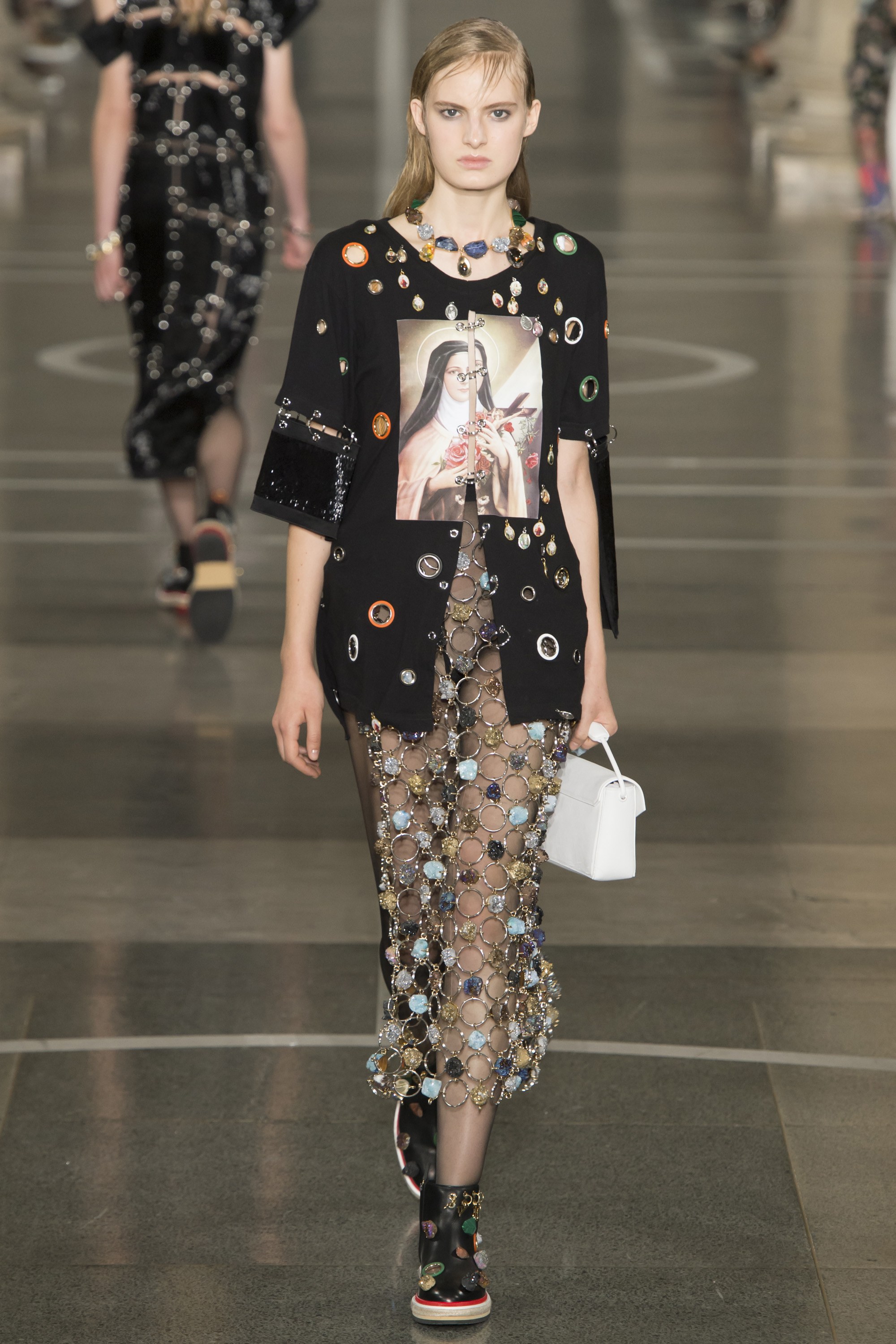 Look 37