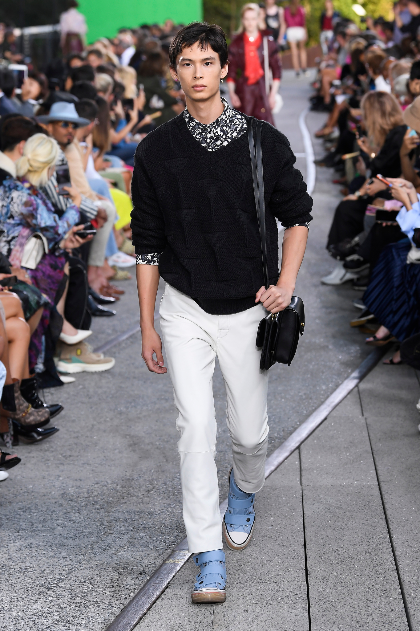 Look 11