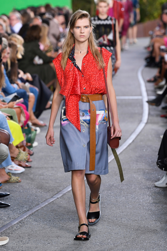 Look 16