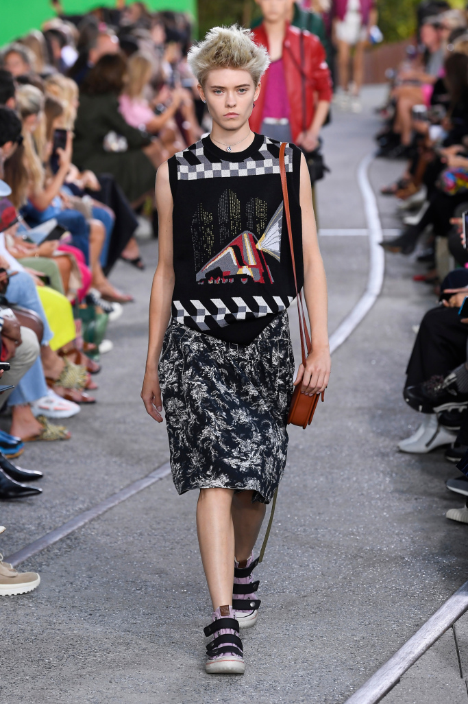 Look 17