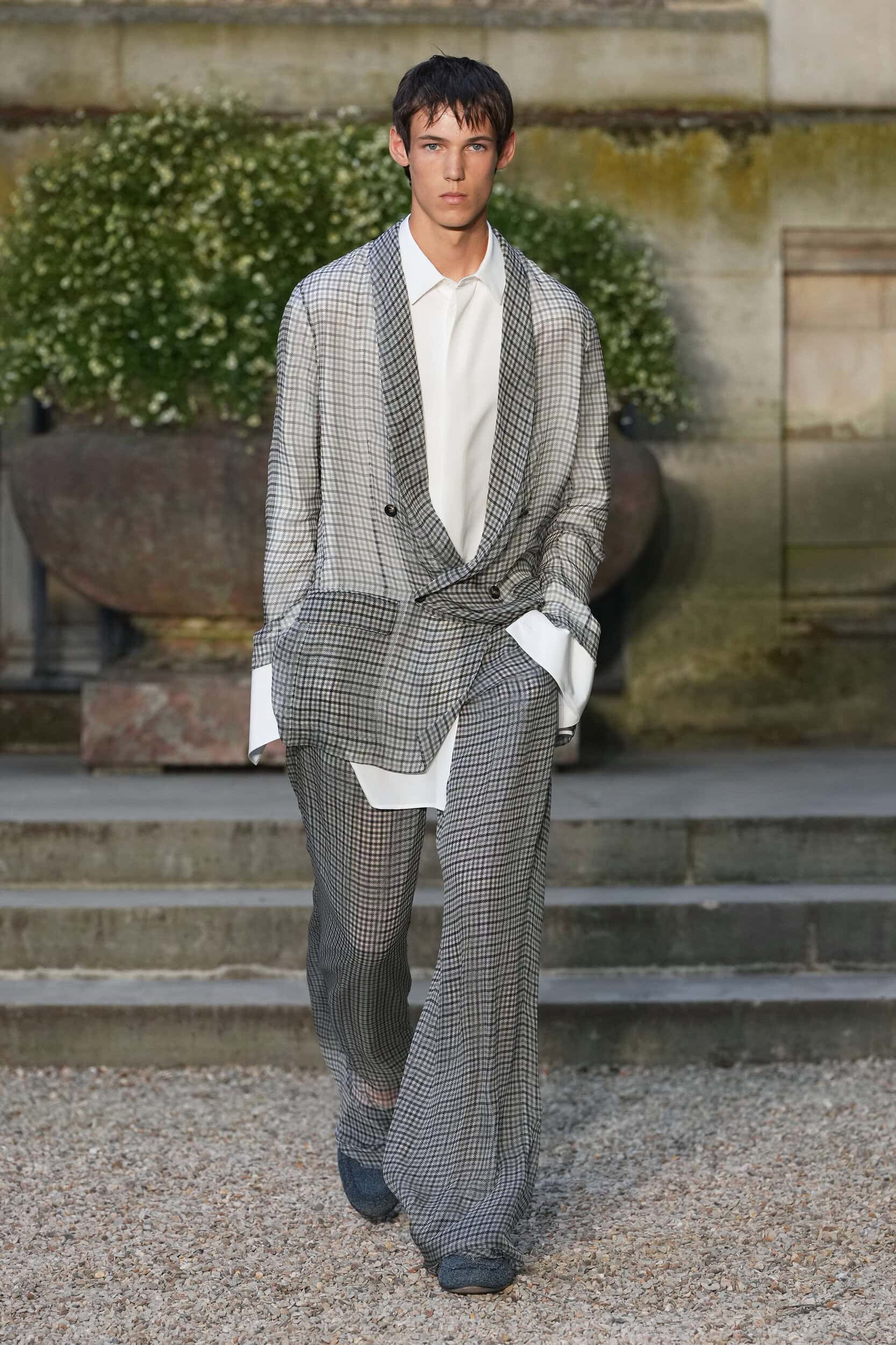 Look 1