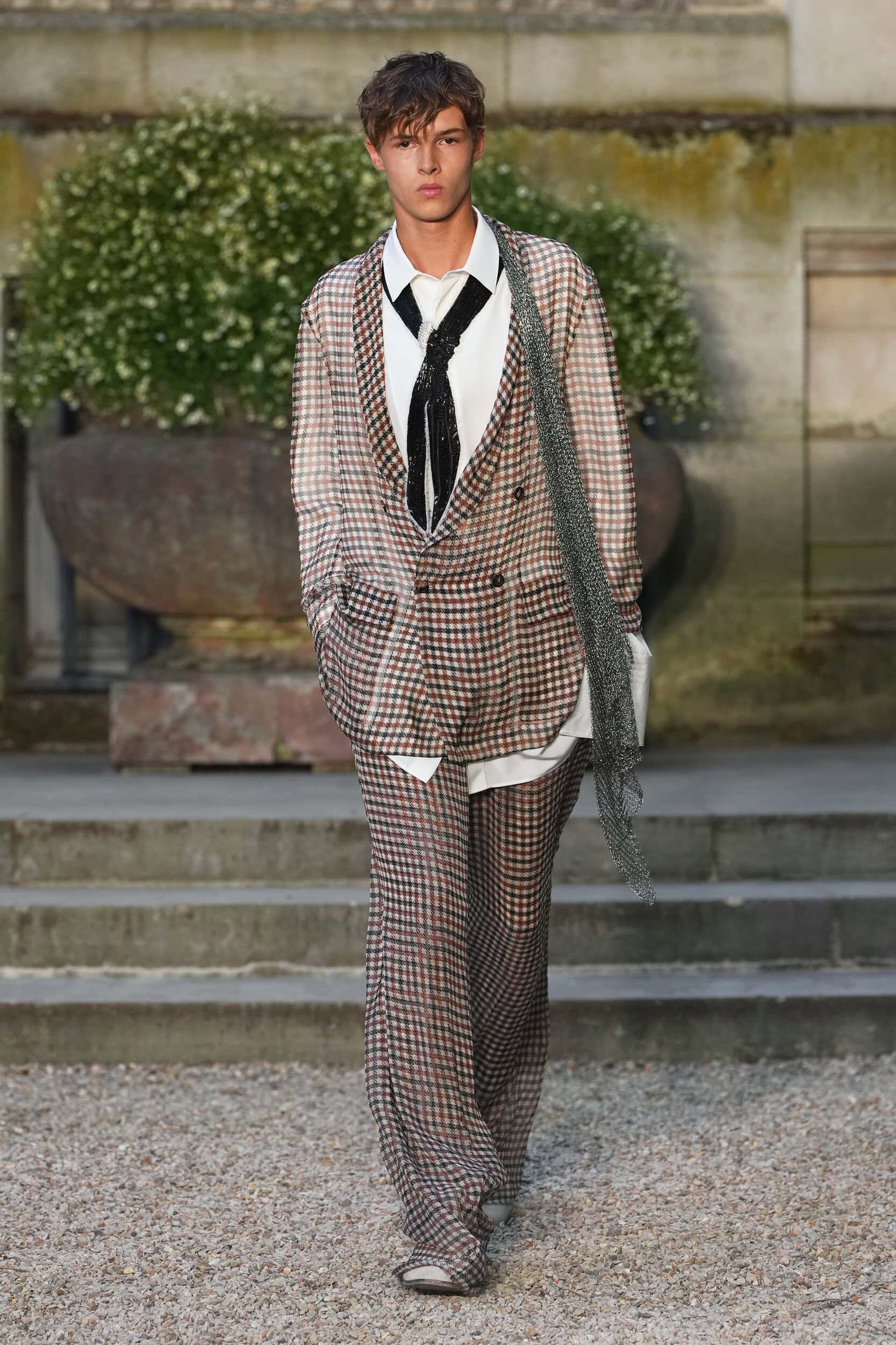 Look 3