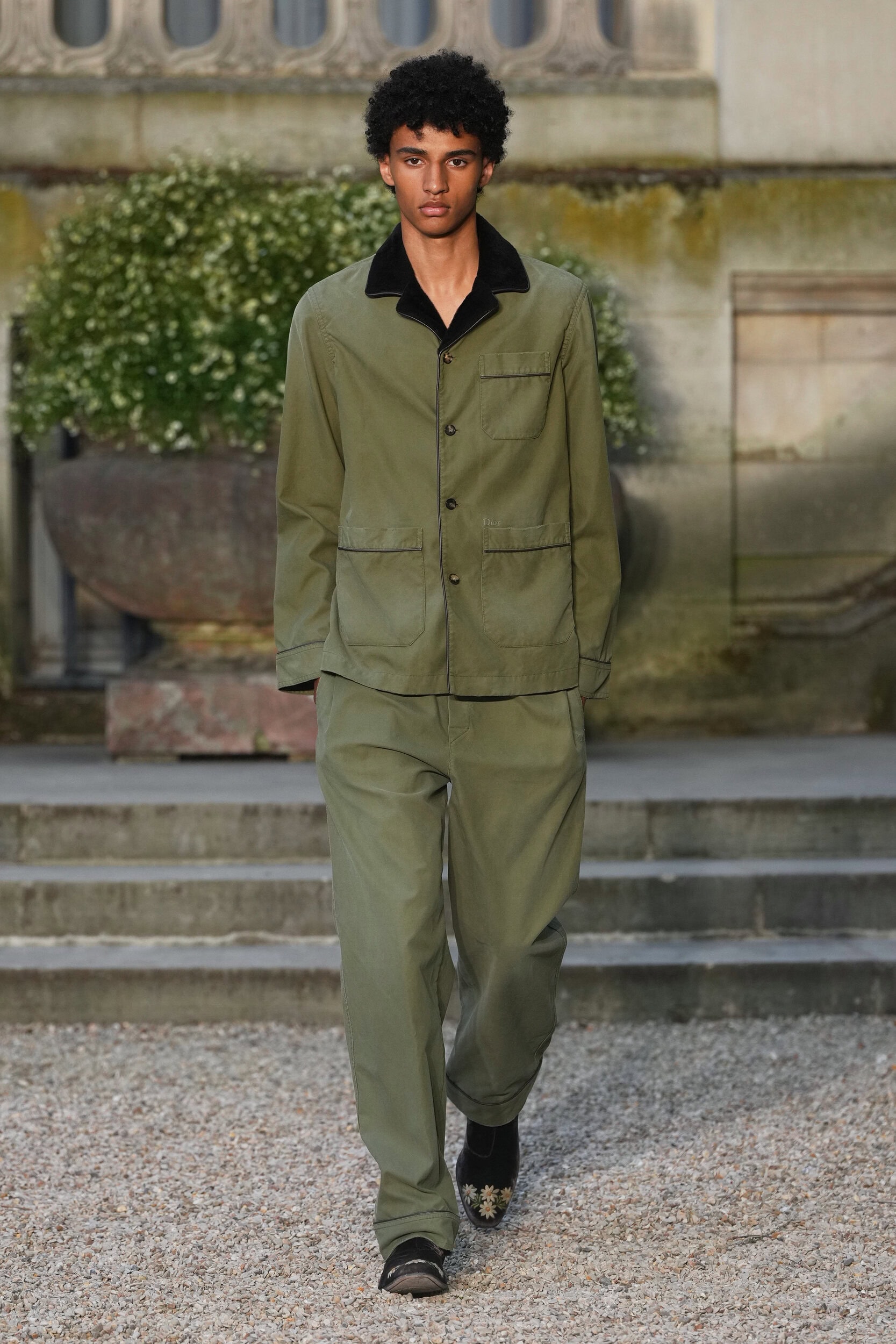 Look 4