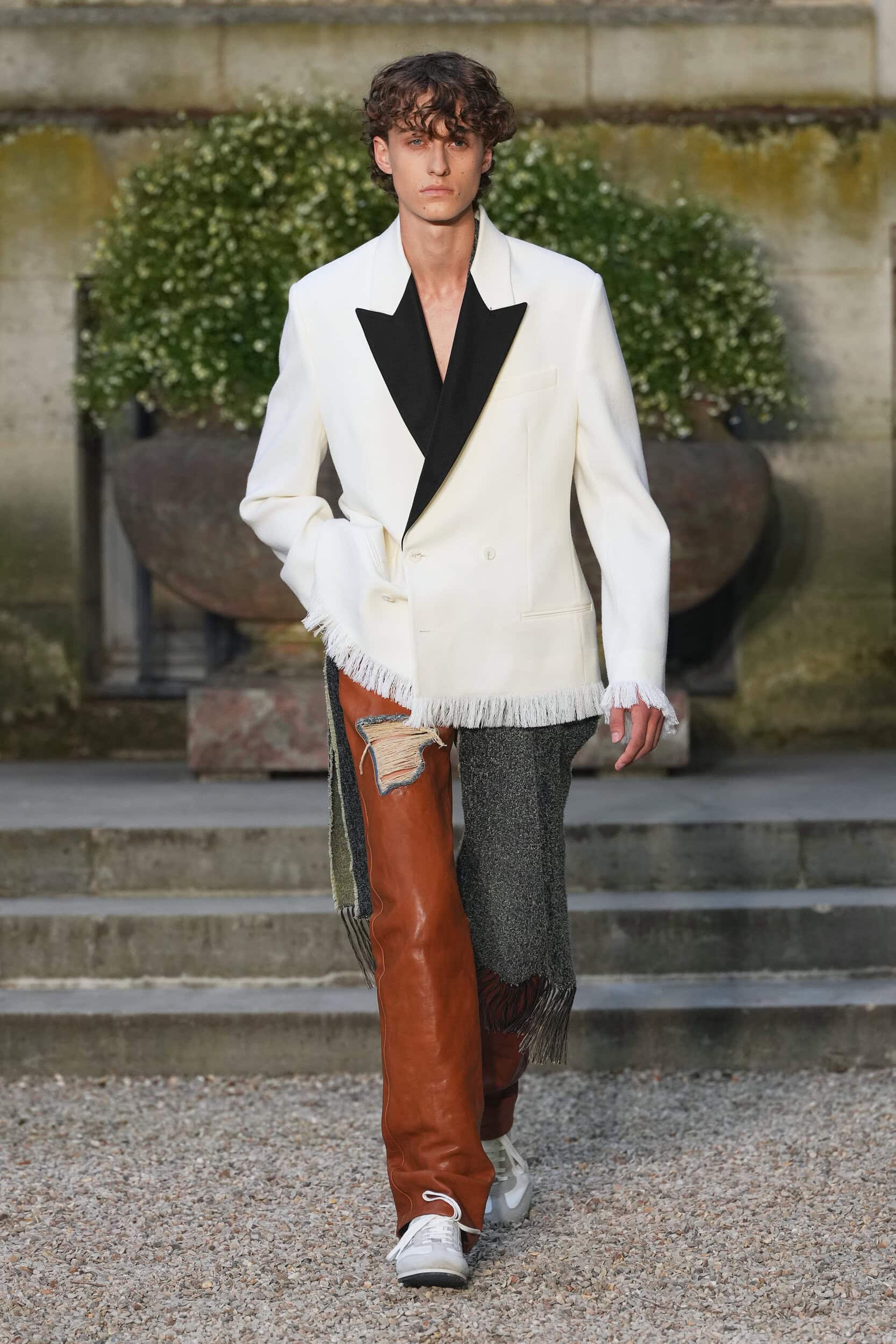 Look 11