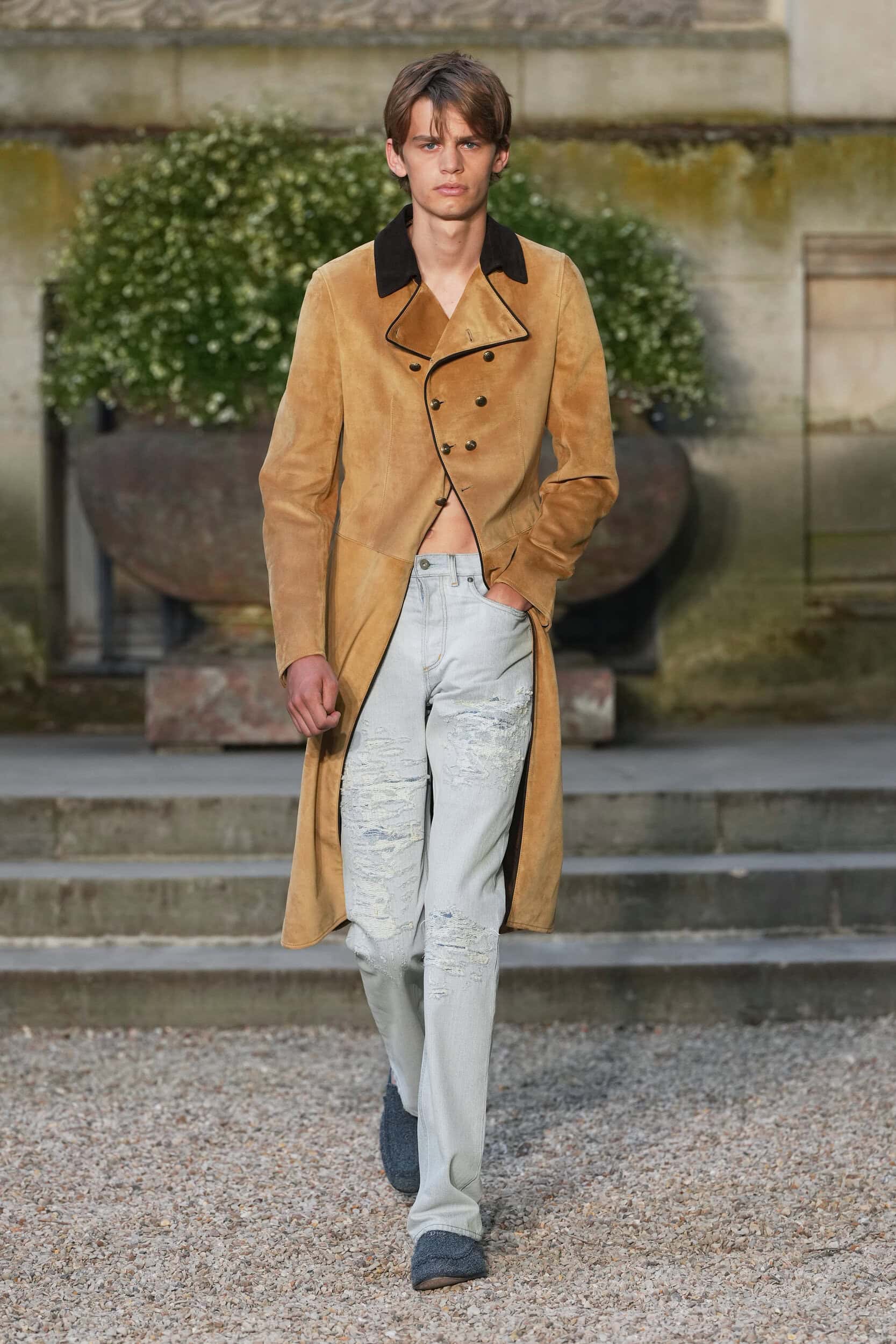 Look 12