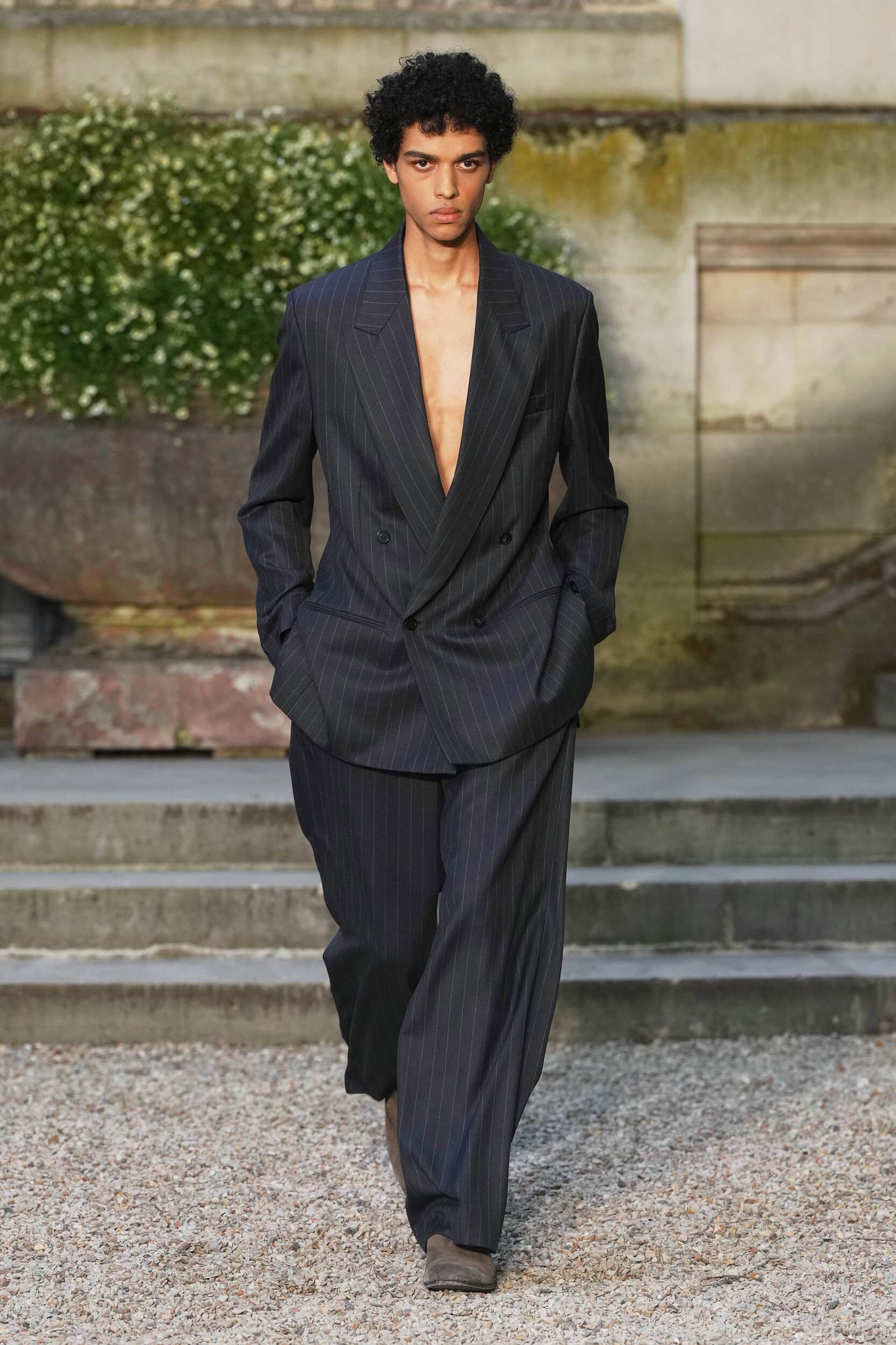 Look 25