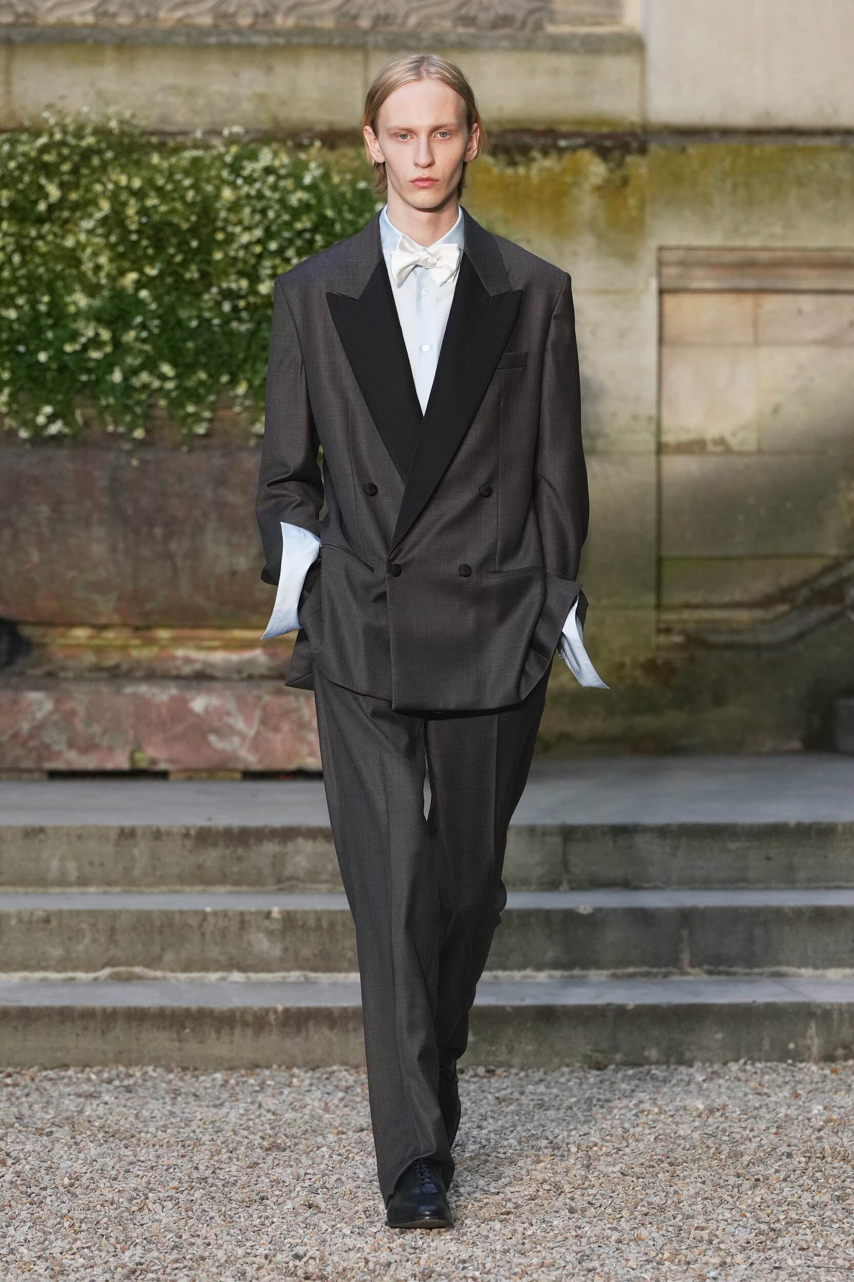 Look 32