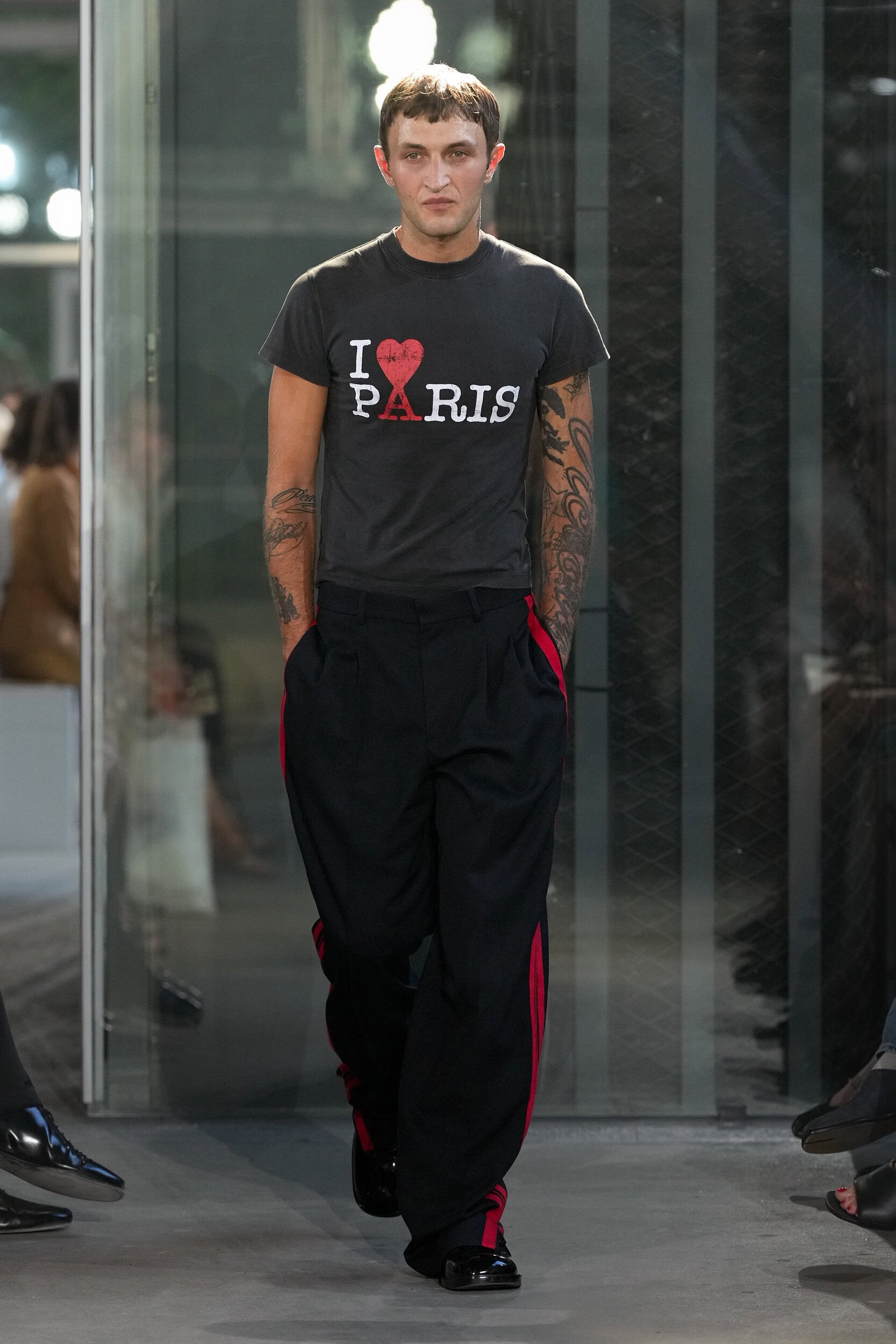 Look 10
