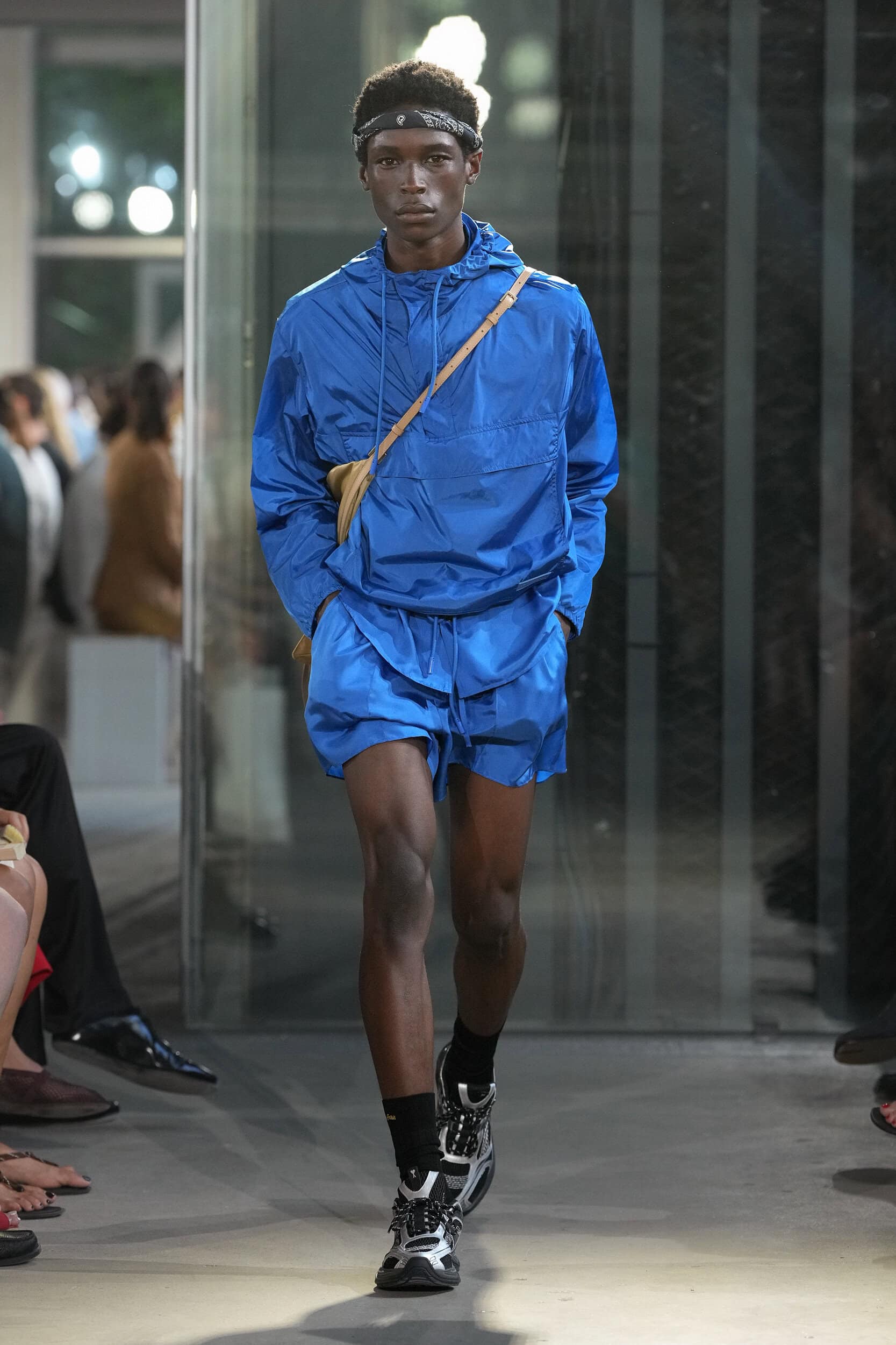 Look 25