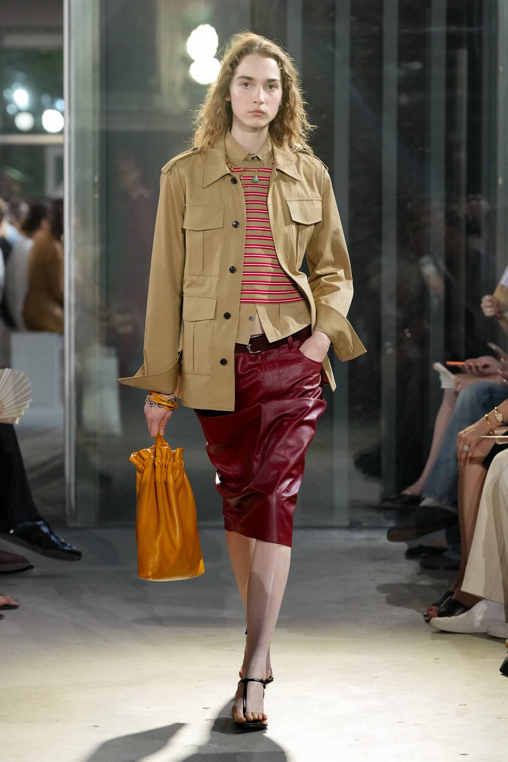 Look 32