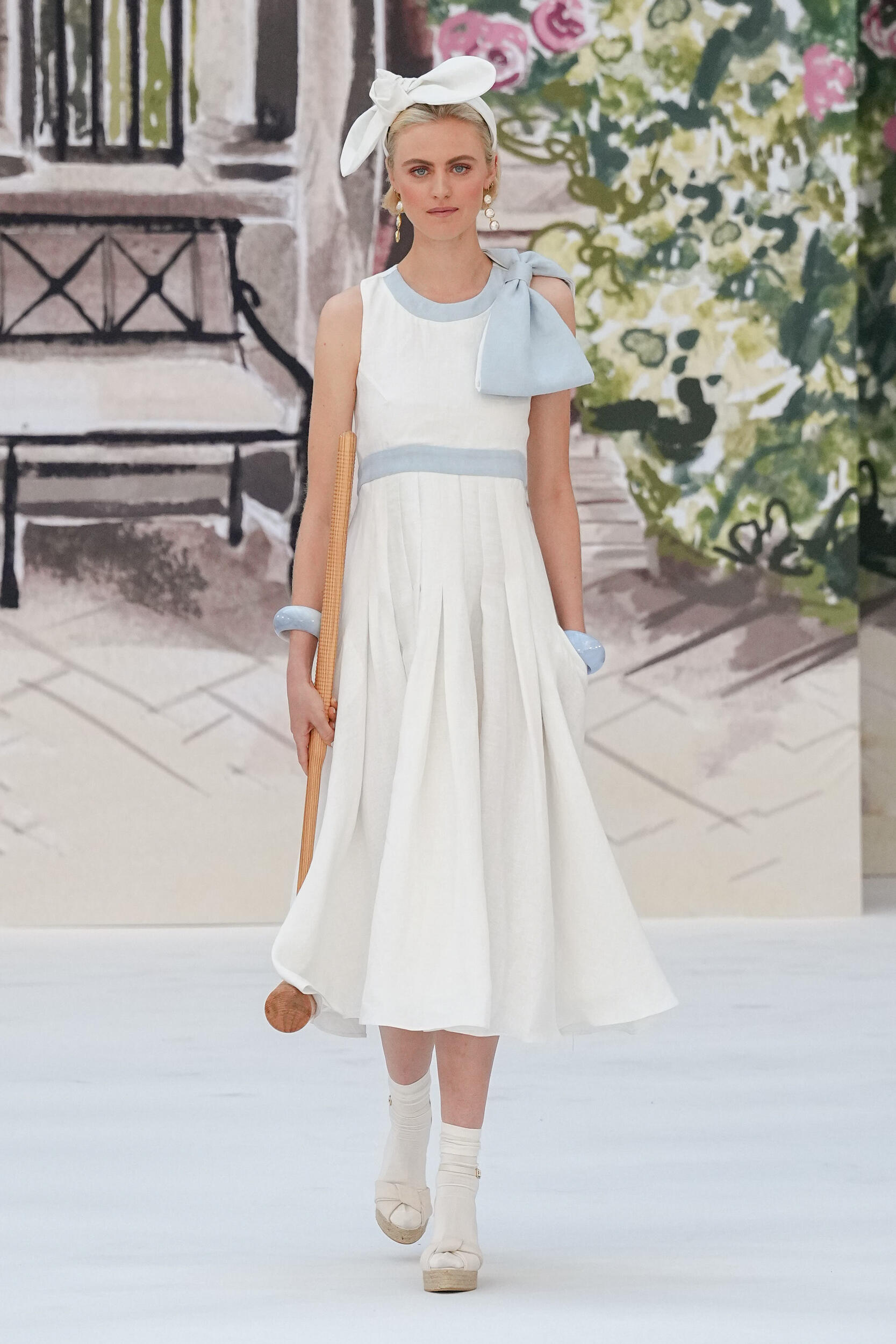 Look 11