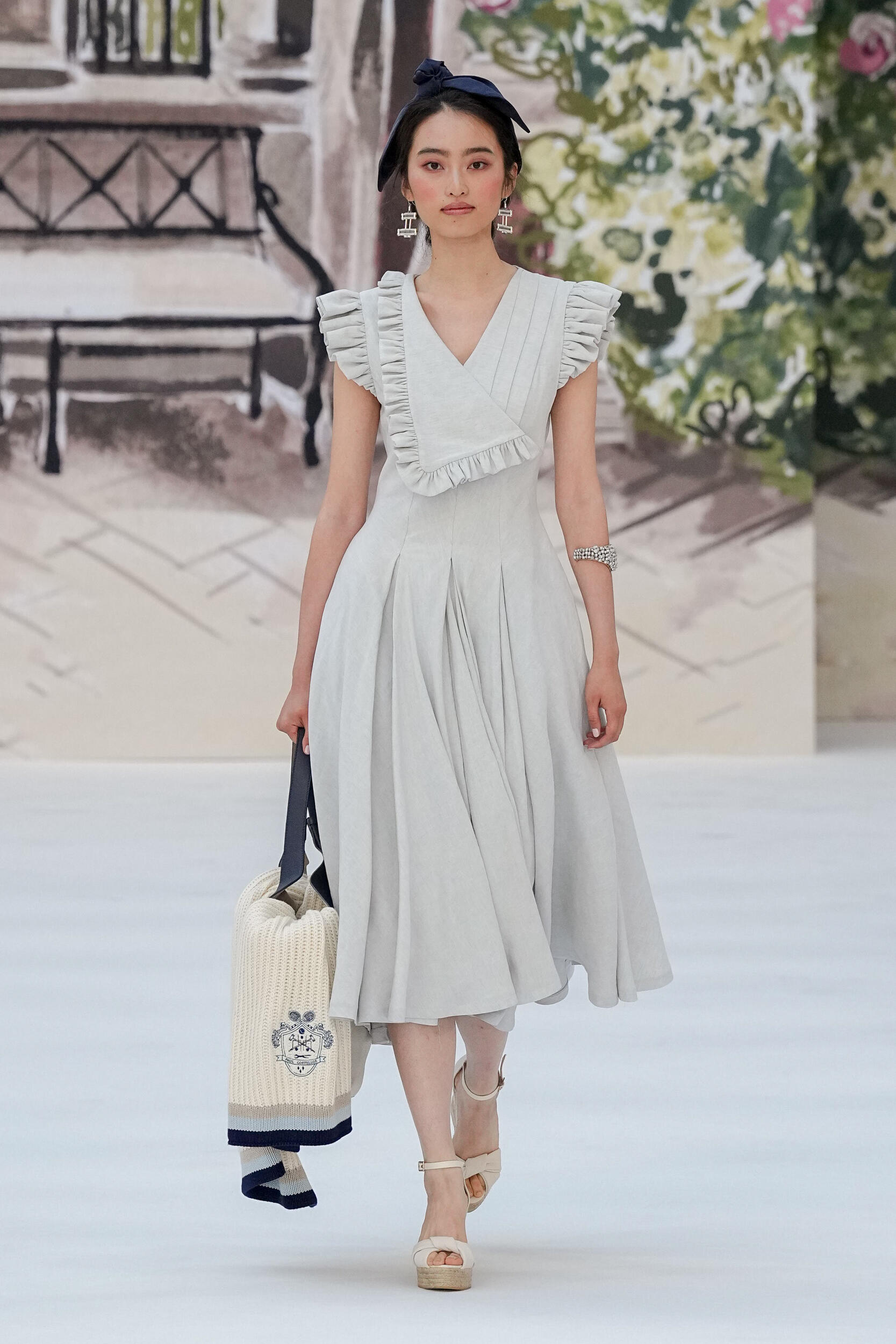 Look 13
