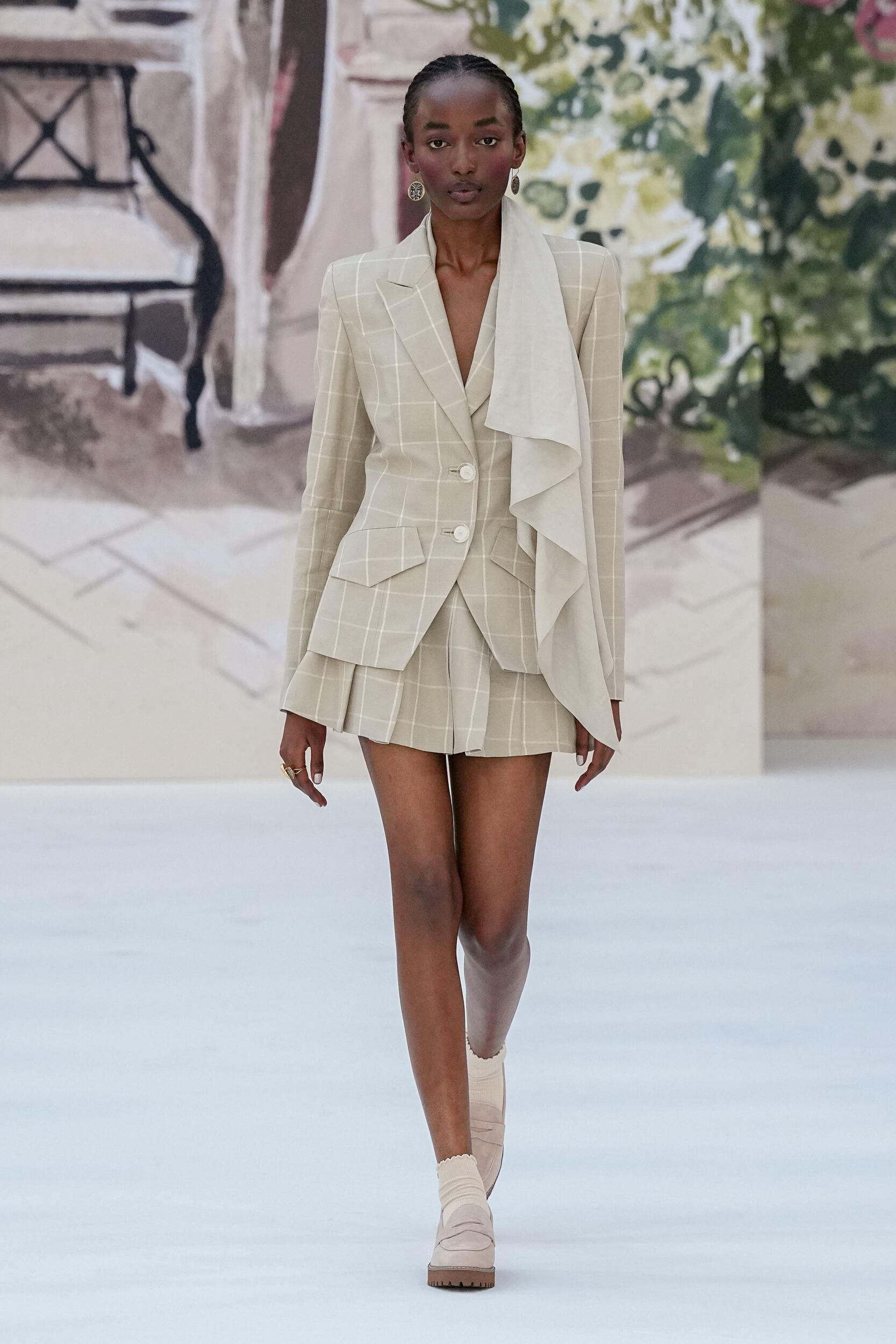 Look 27