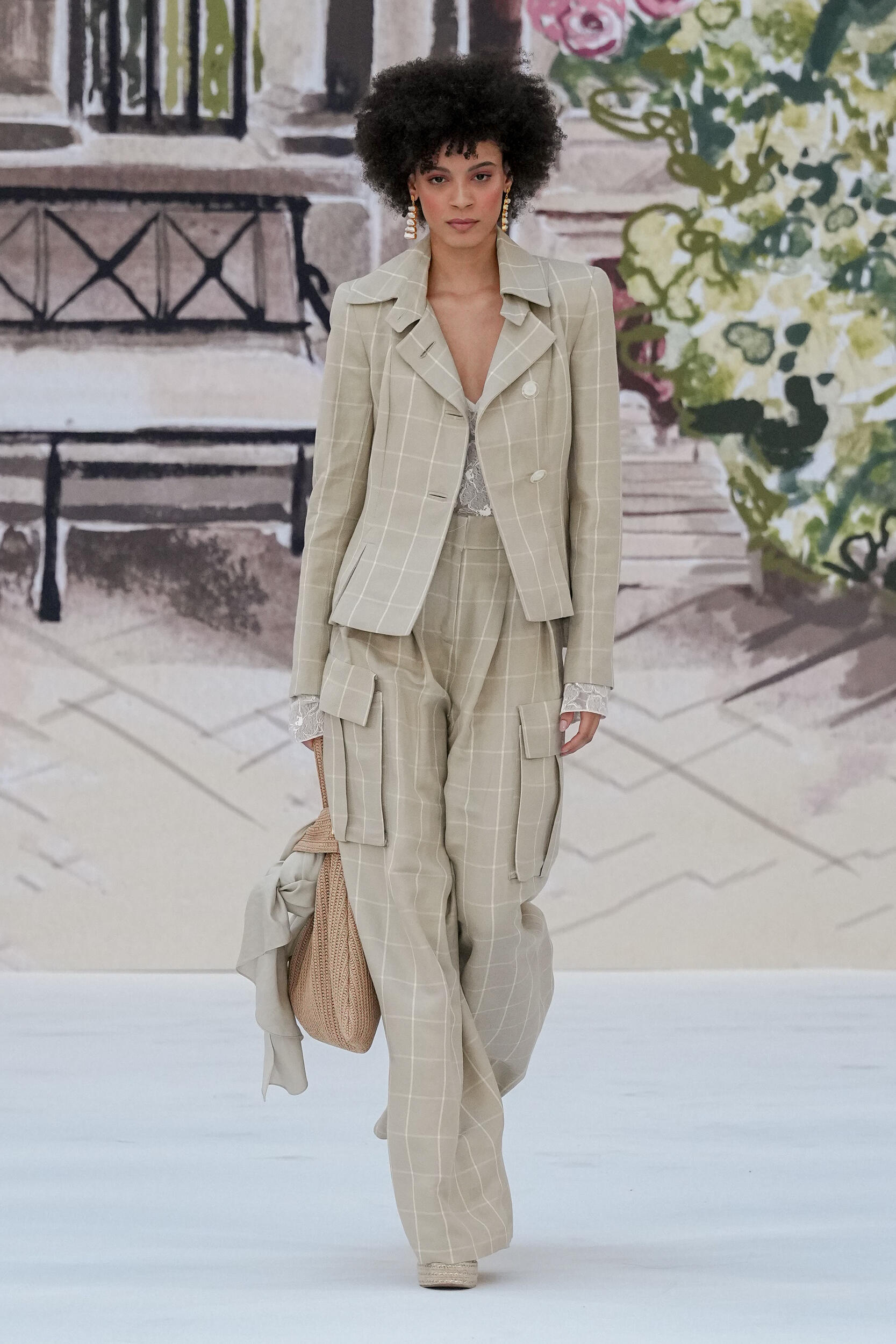 Look 28
