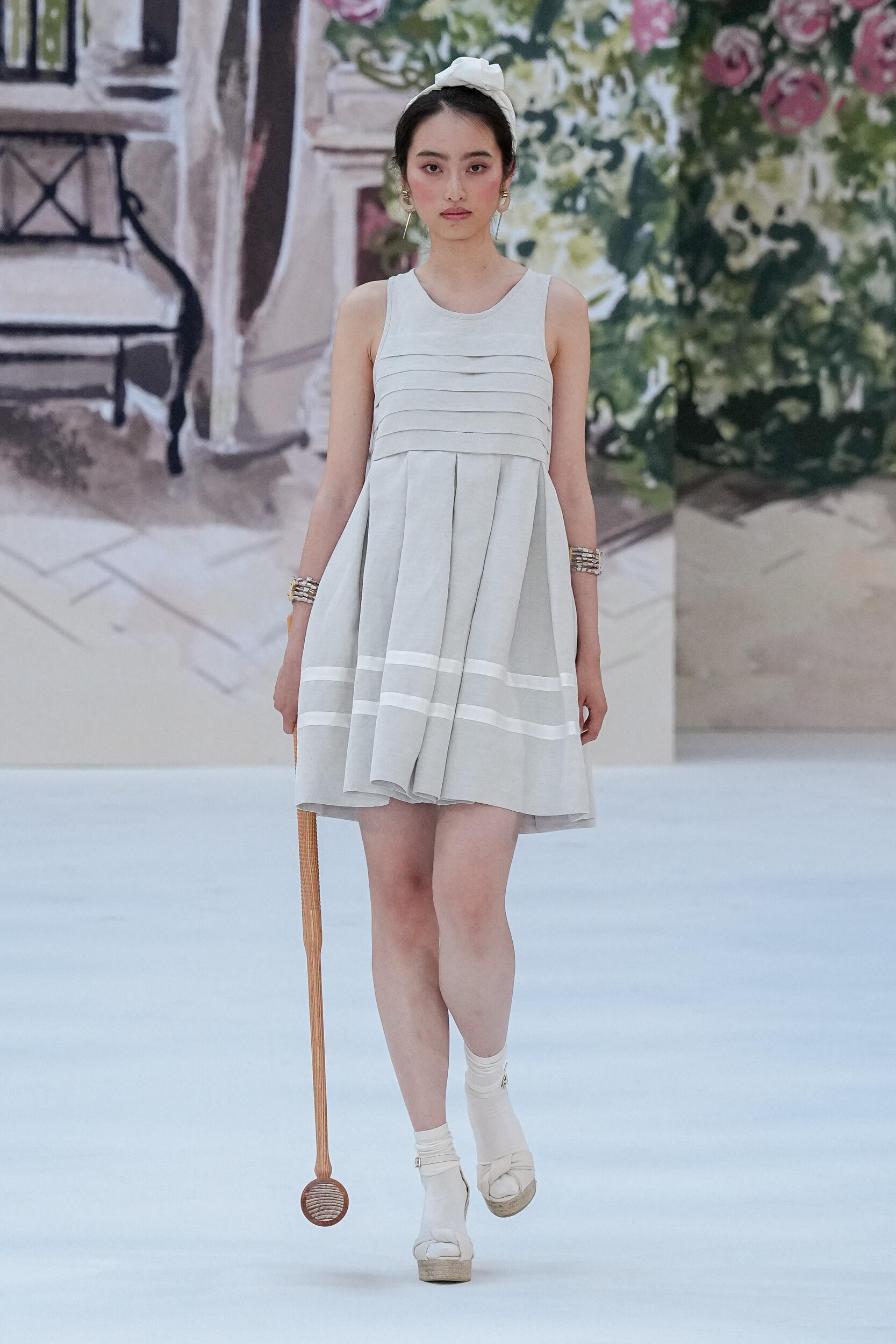 Look 30