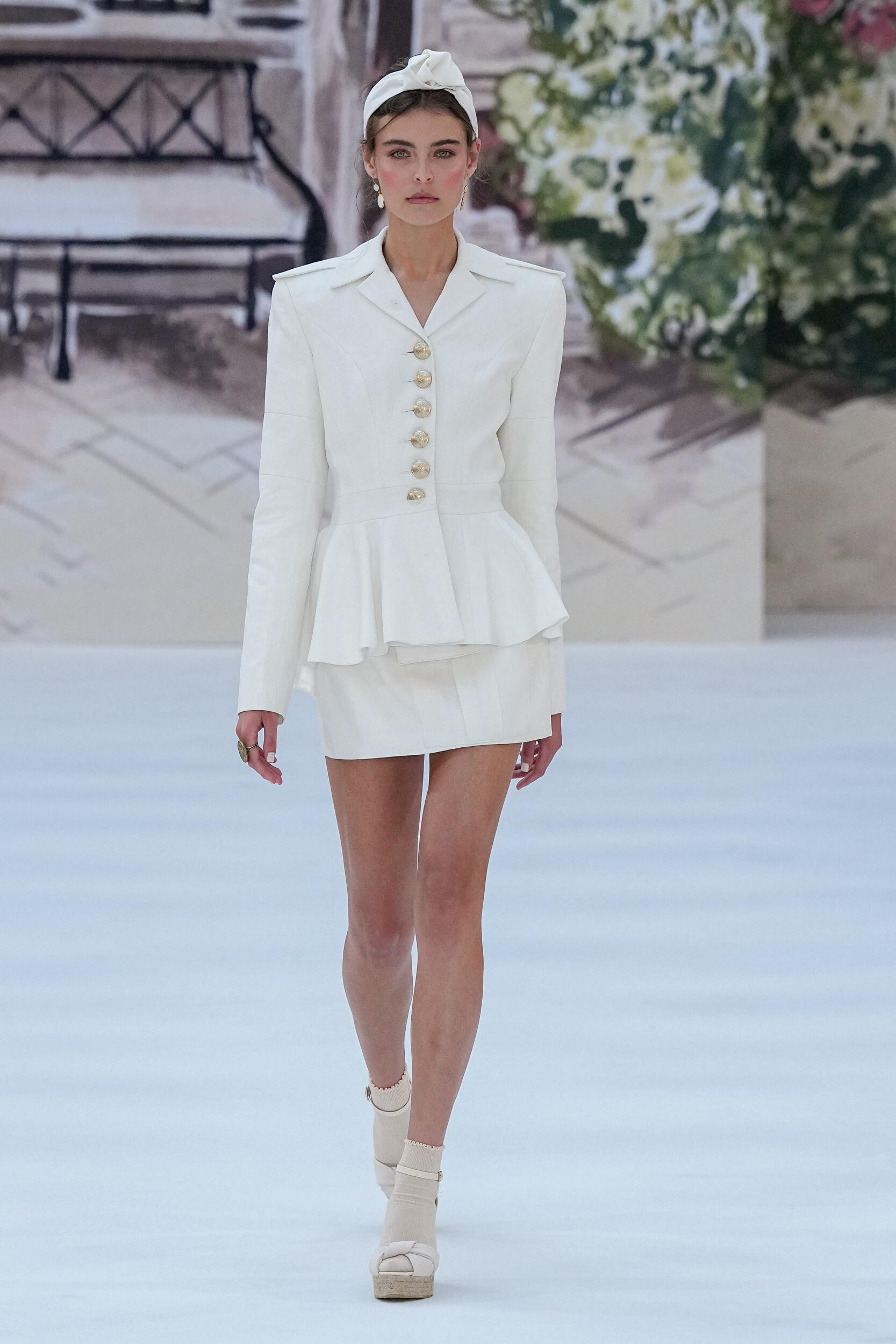 Look 32