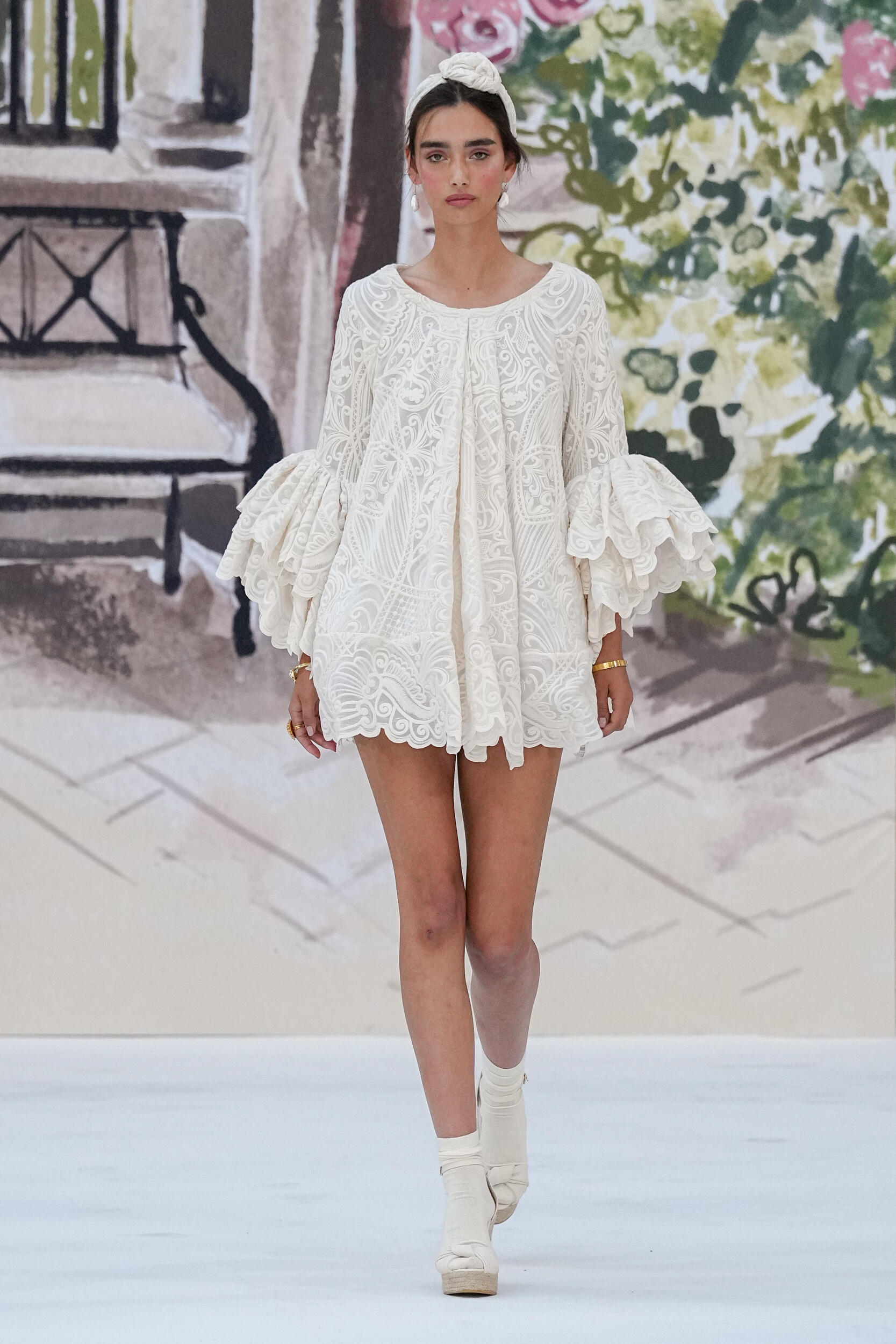 Look 35