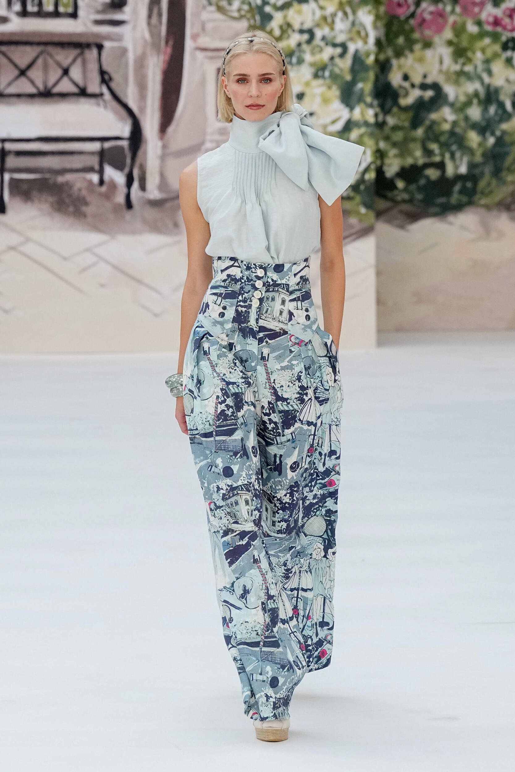 Look 50