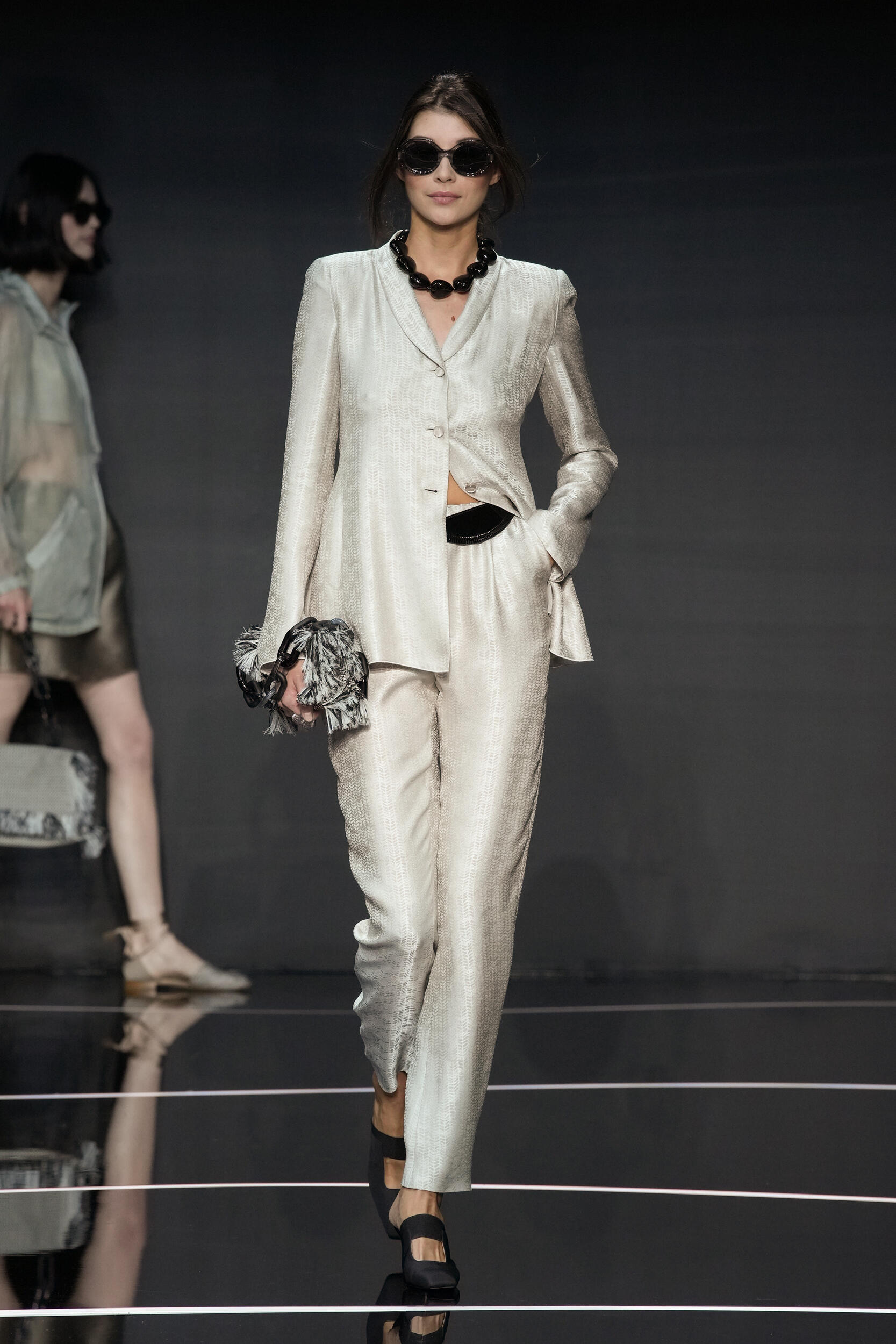 Look 9