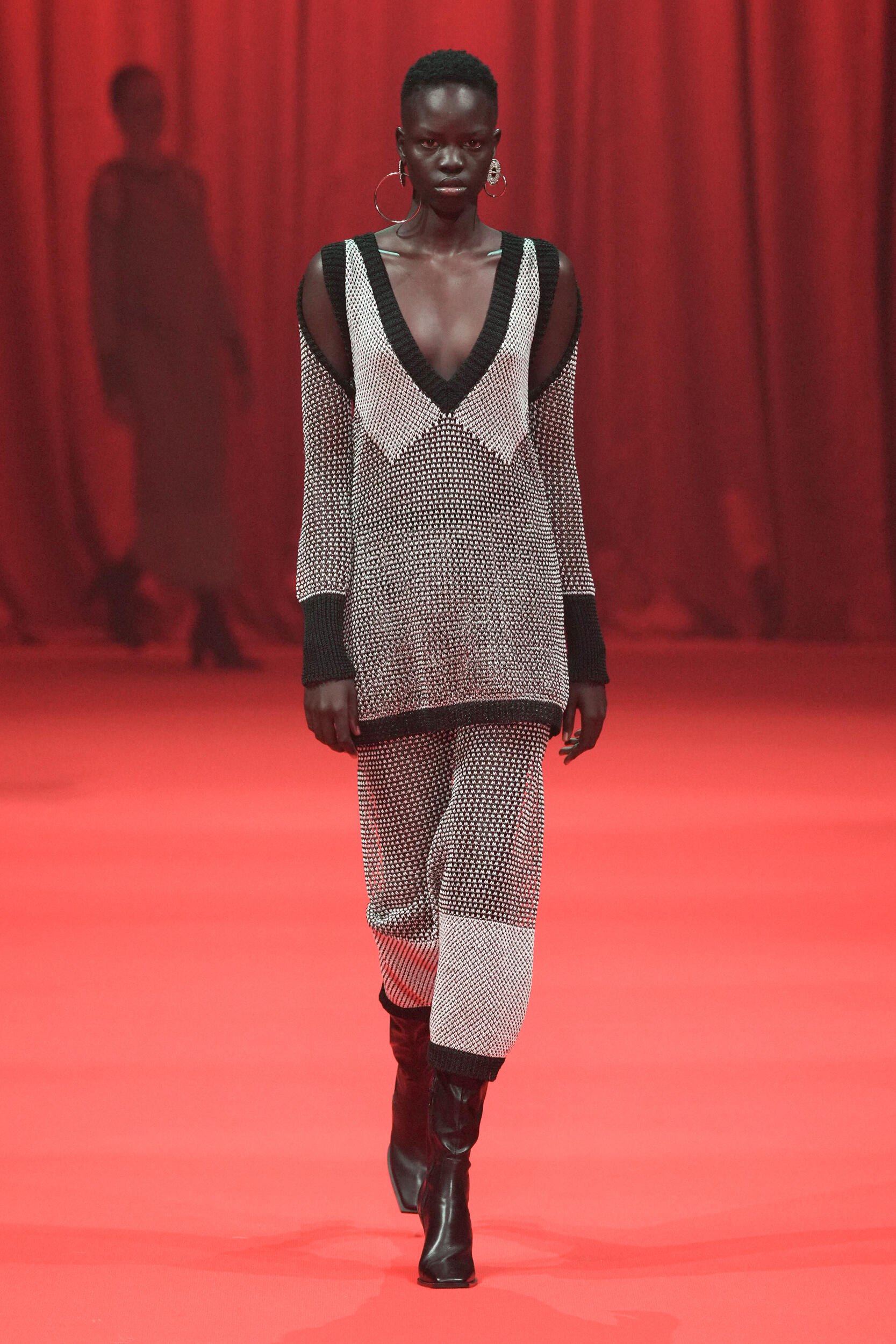 Look 8